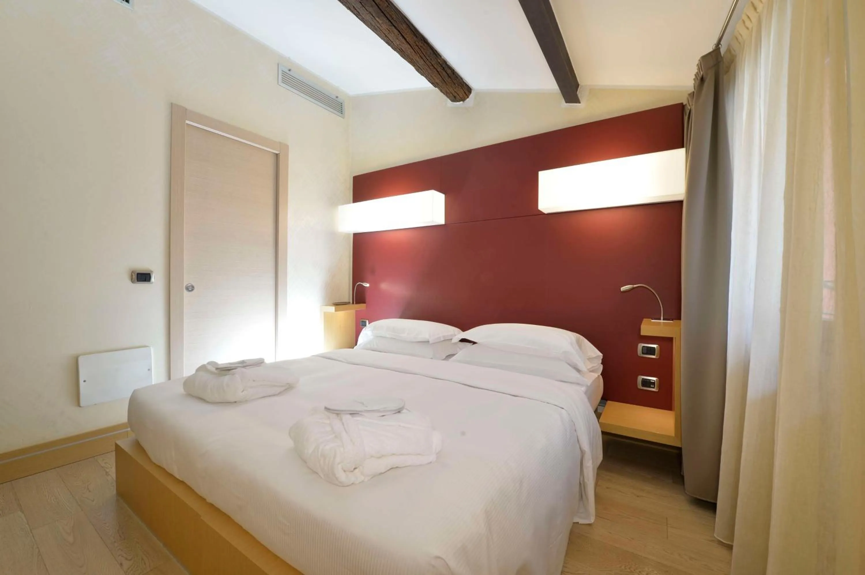 Bedroom, Bed in Best Western Hotel Armando