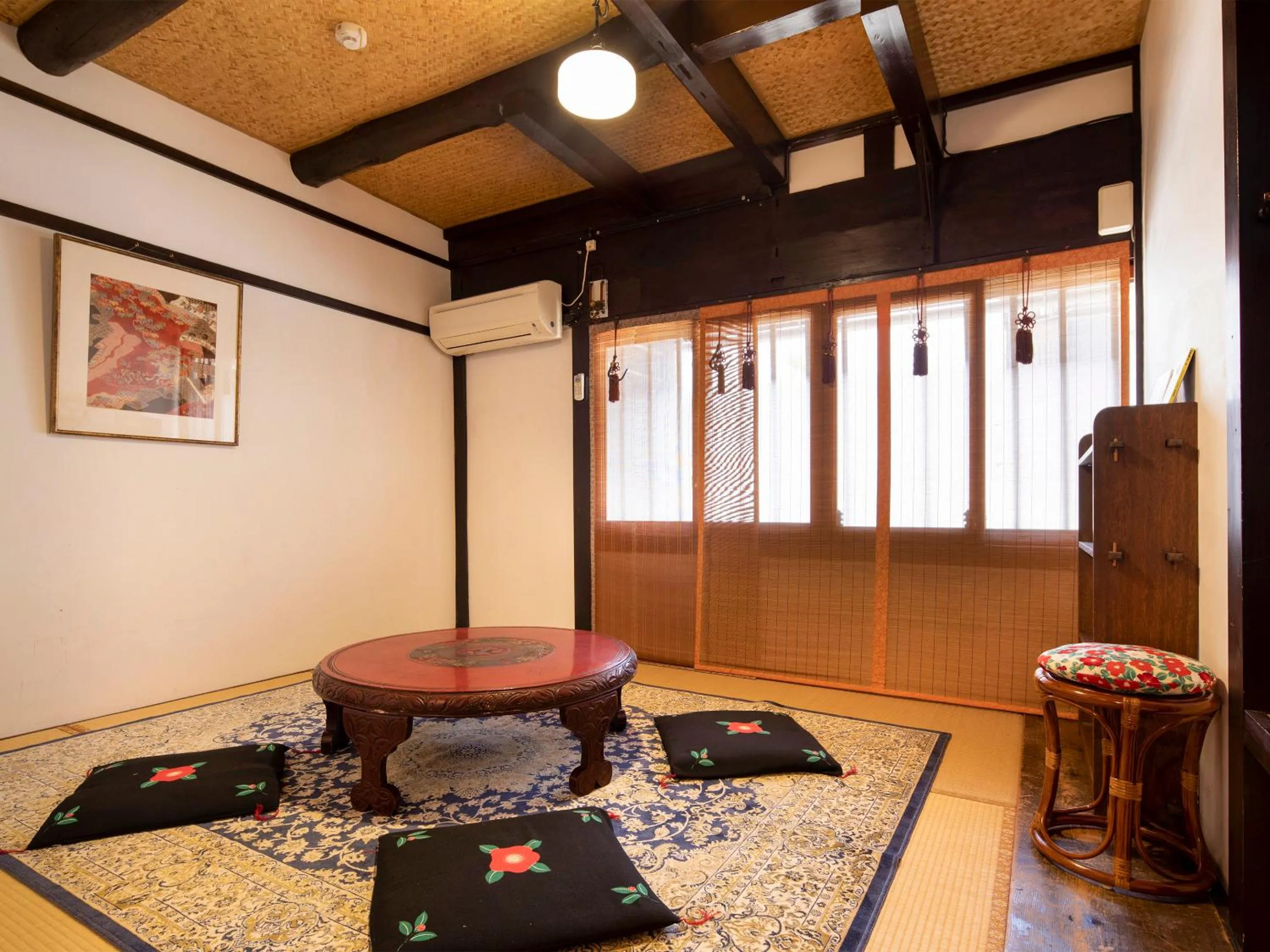Photo of the whole room in naokonoza Bettei Umekoji