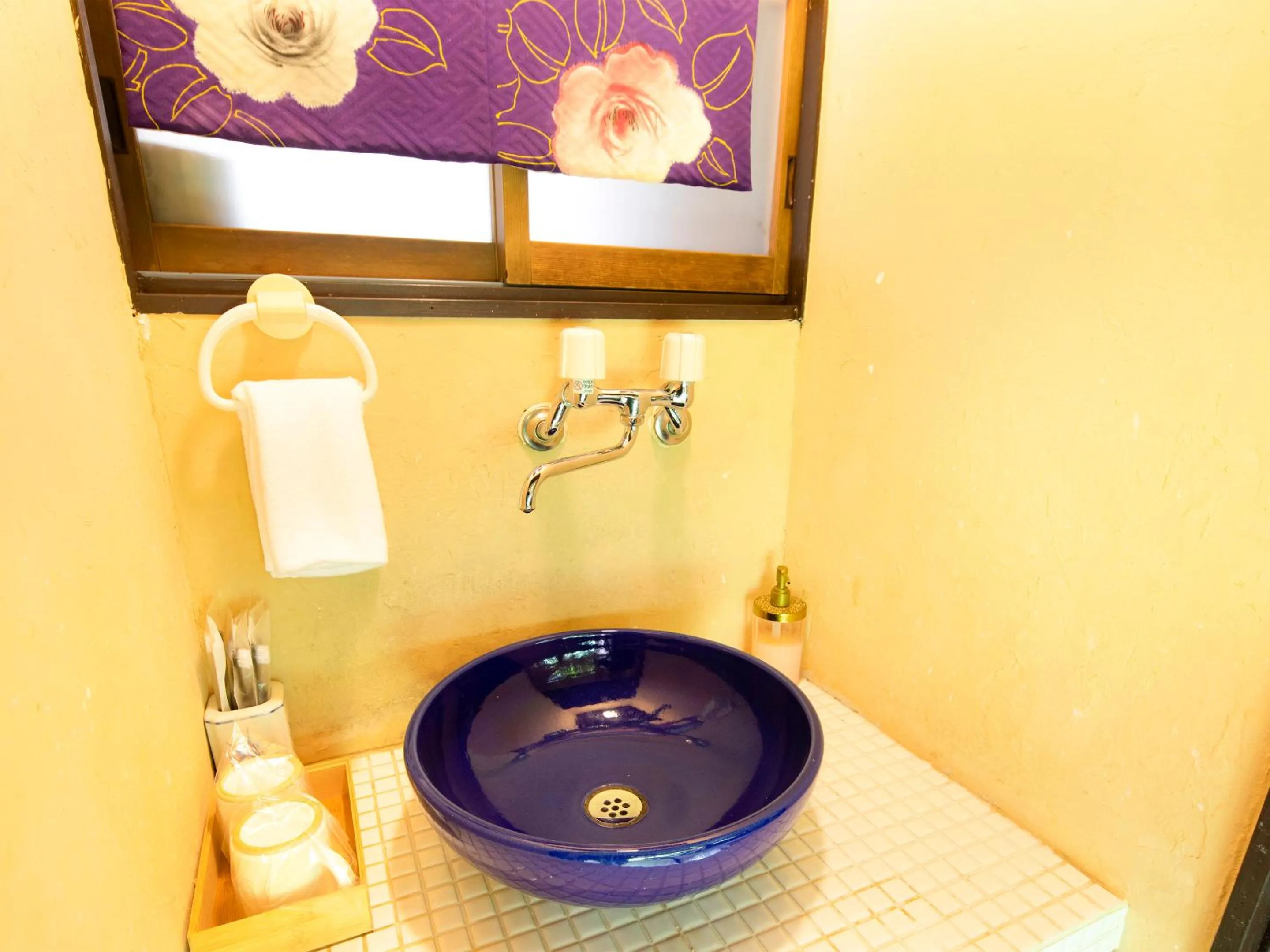 Bathroom in naokonoza Bettei Umekoji