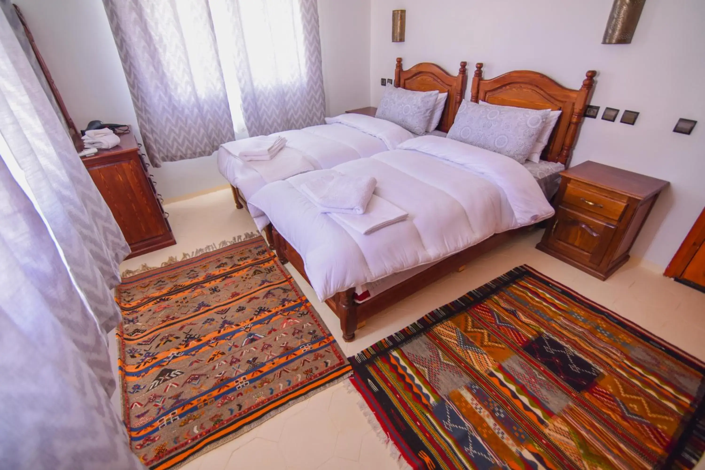 Double or Twin Room with View - single occupancy in Kasbah Roseville Double or Twin Room with View - single occupancy in Kasbah Roseville