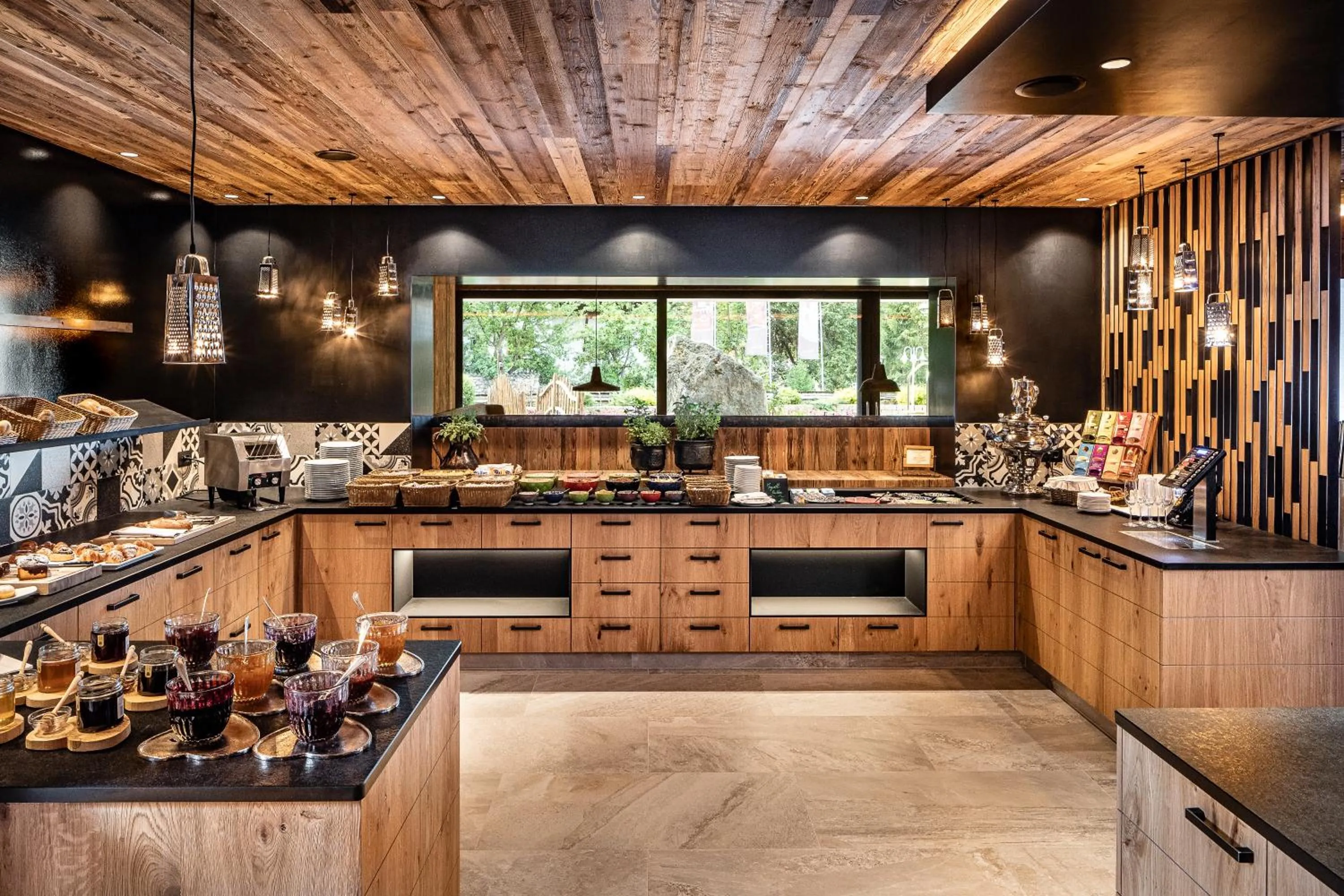 Breakfast in Almhof Hotel Call