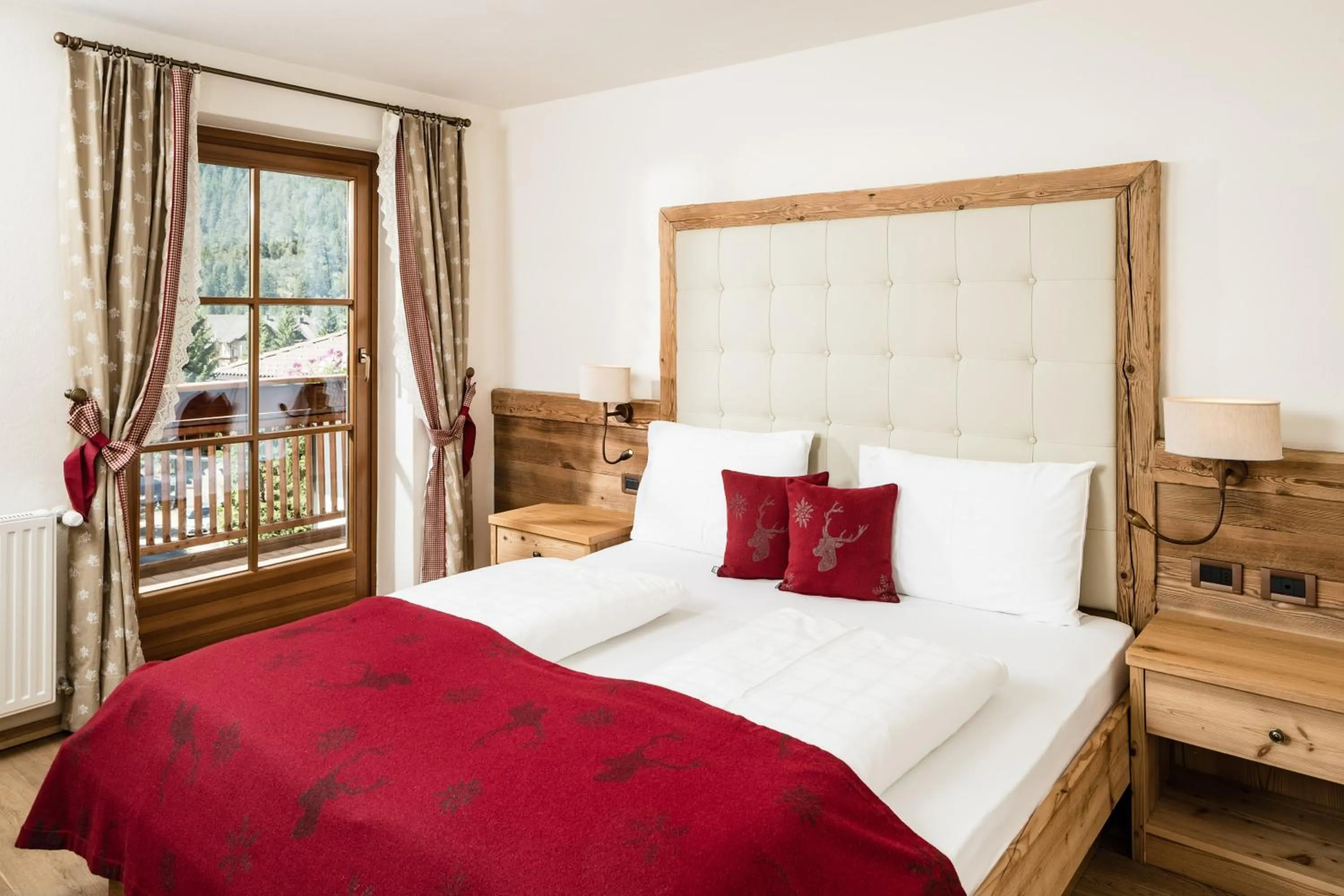 Photo of the whole room, Bed in Almhof Hotel Call