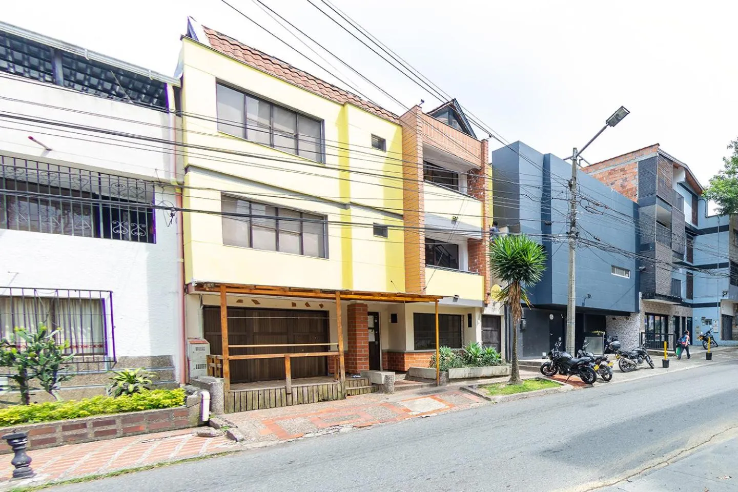 Property building in Hotel Medallo City