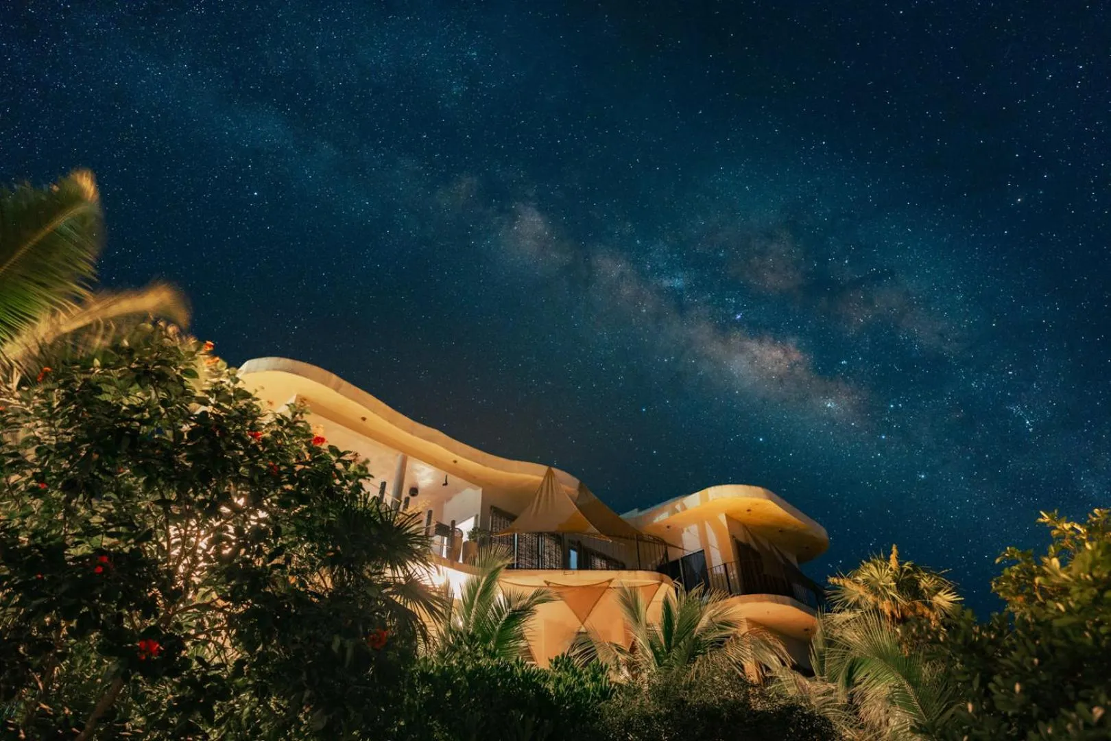 Property building in Casa Mia El Cuyo Eco Beach Boutique Hotel