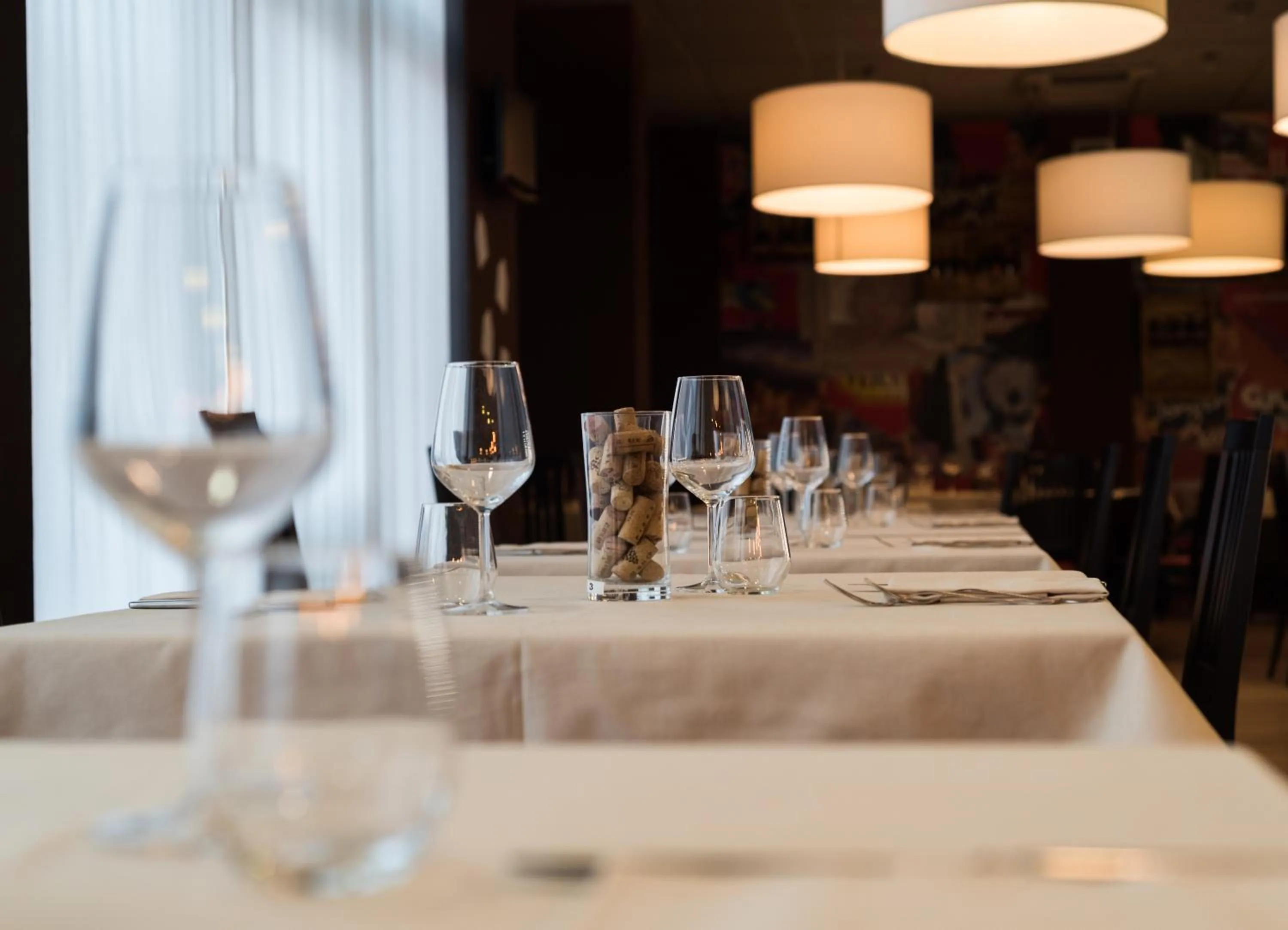 Restaurant/places to eat in Hotel Capital