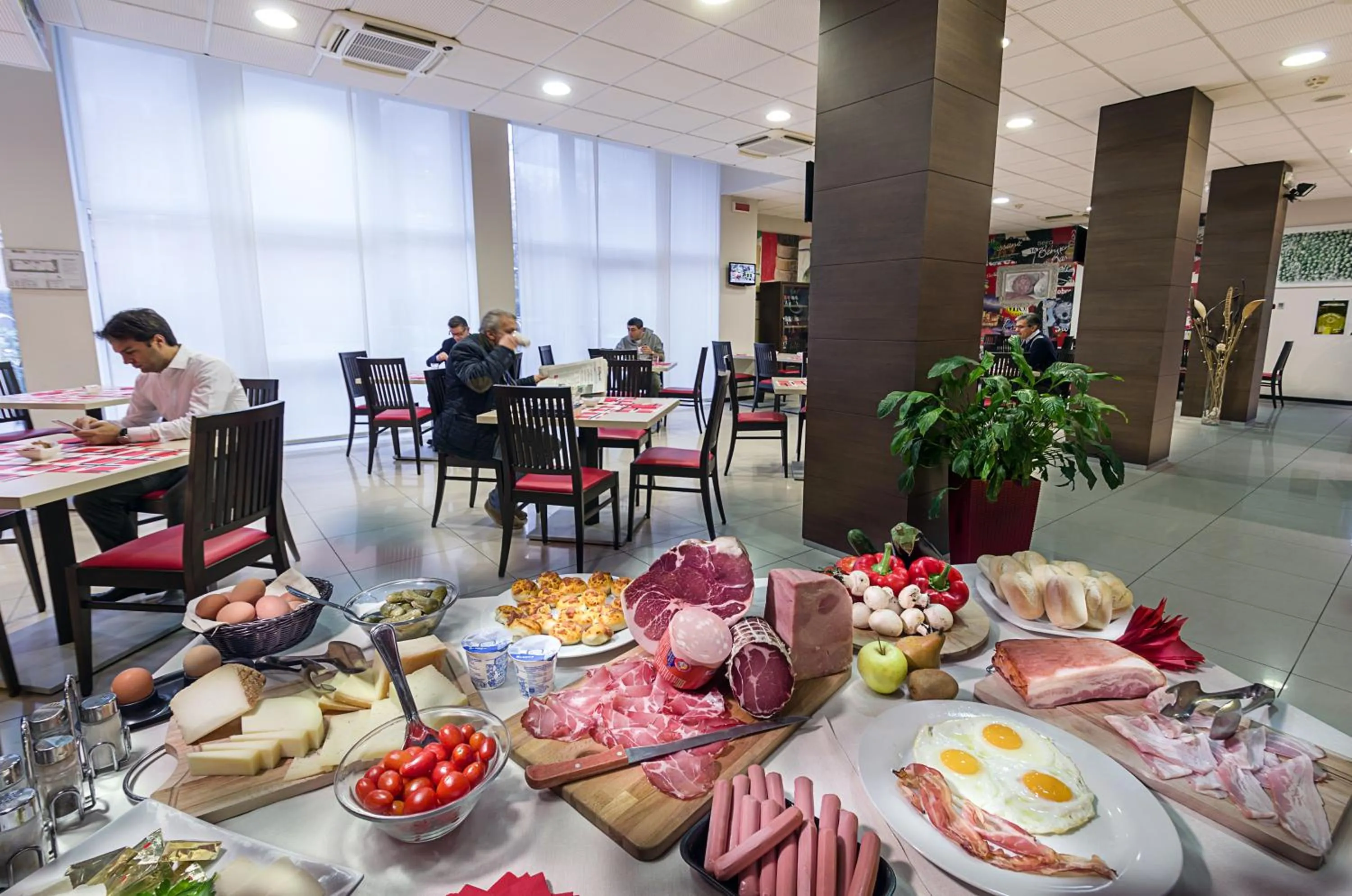 Food in Hotel Capital