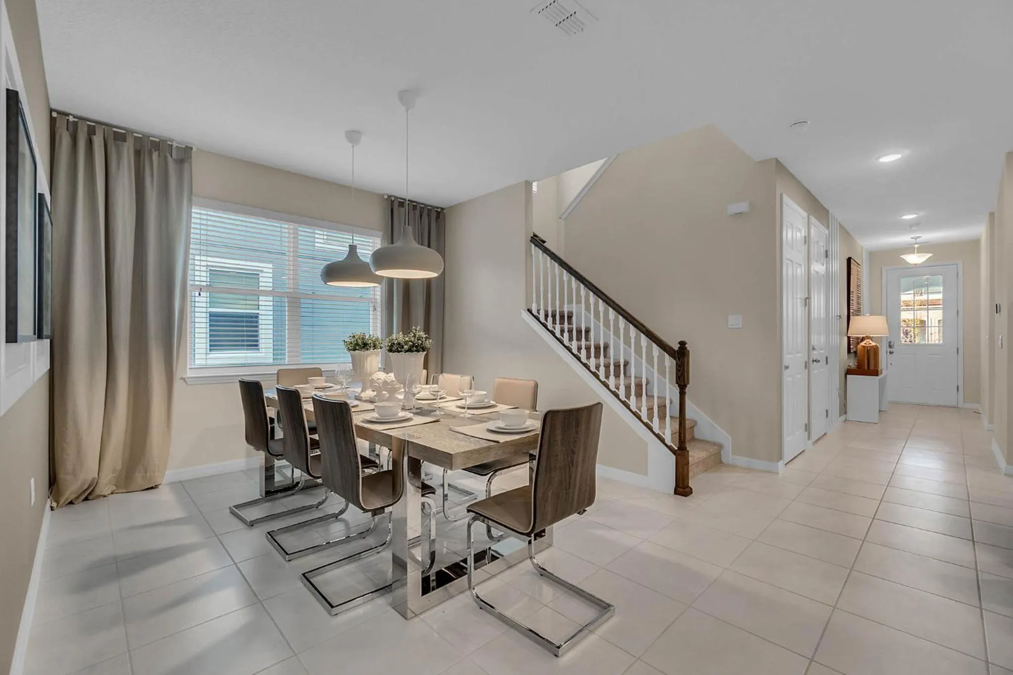 Property building in 5 Bedrooms 55 Bathrooms Solara 9026 Pc