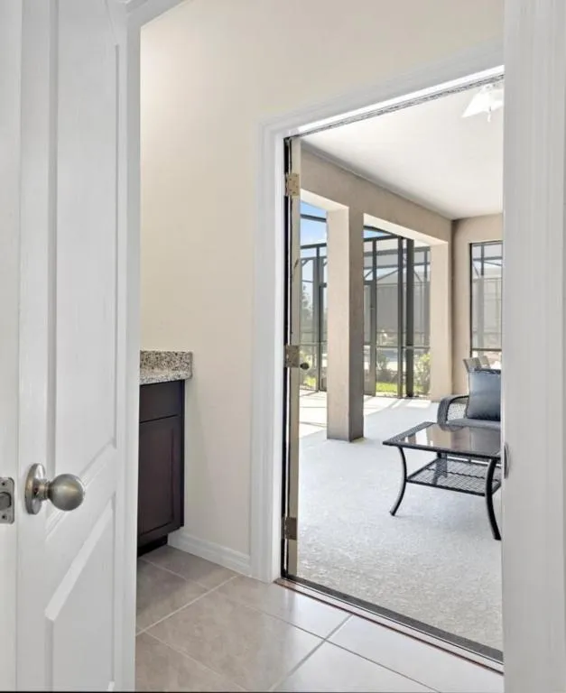 Property building in 6 Bedrooms 5 Bathrooms Solterra 7623 Ol