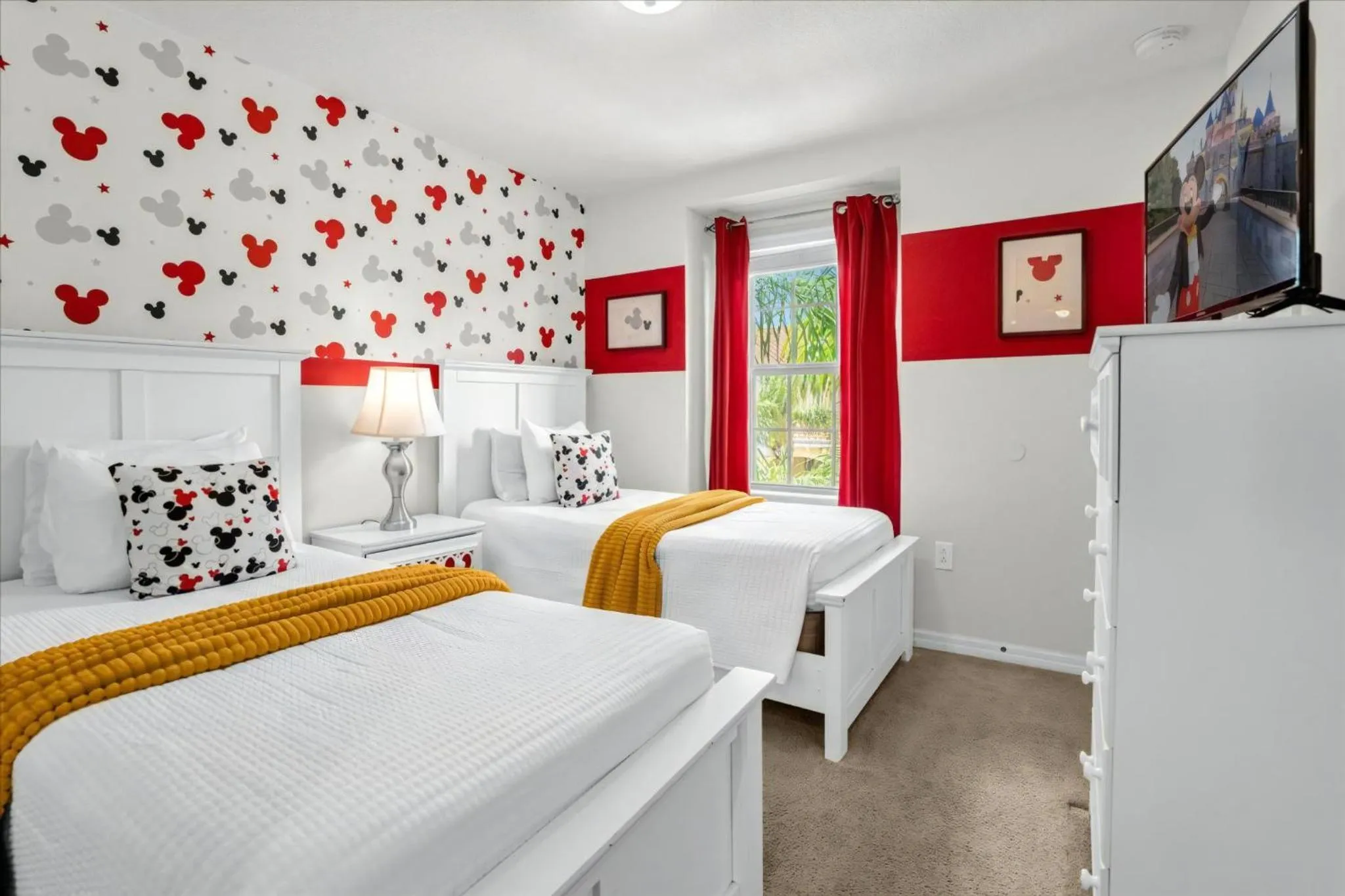 Property building, Bed in 5 Bedrooms 4 Bathrooms Solterra 4618 Td