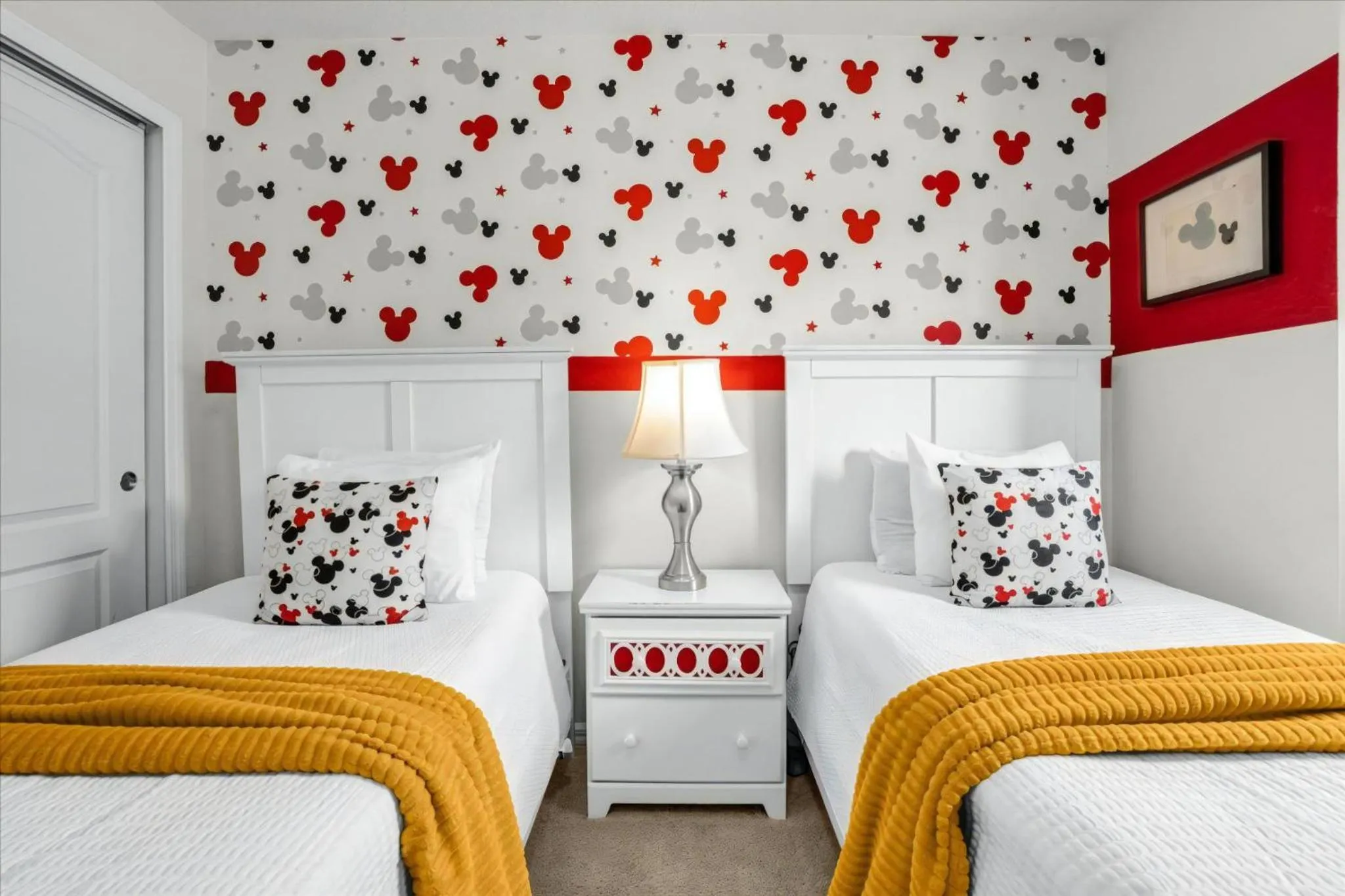 Property building, Bed in 5 Bedrooms 4 Bathrooms Solterra 4618 Td