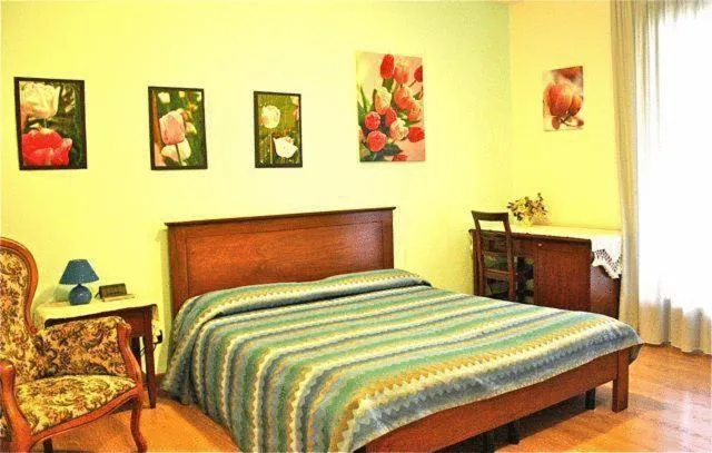 Double Room with Balcony in Ca Florian