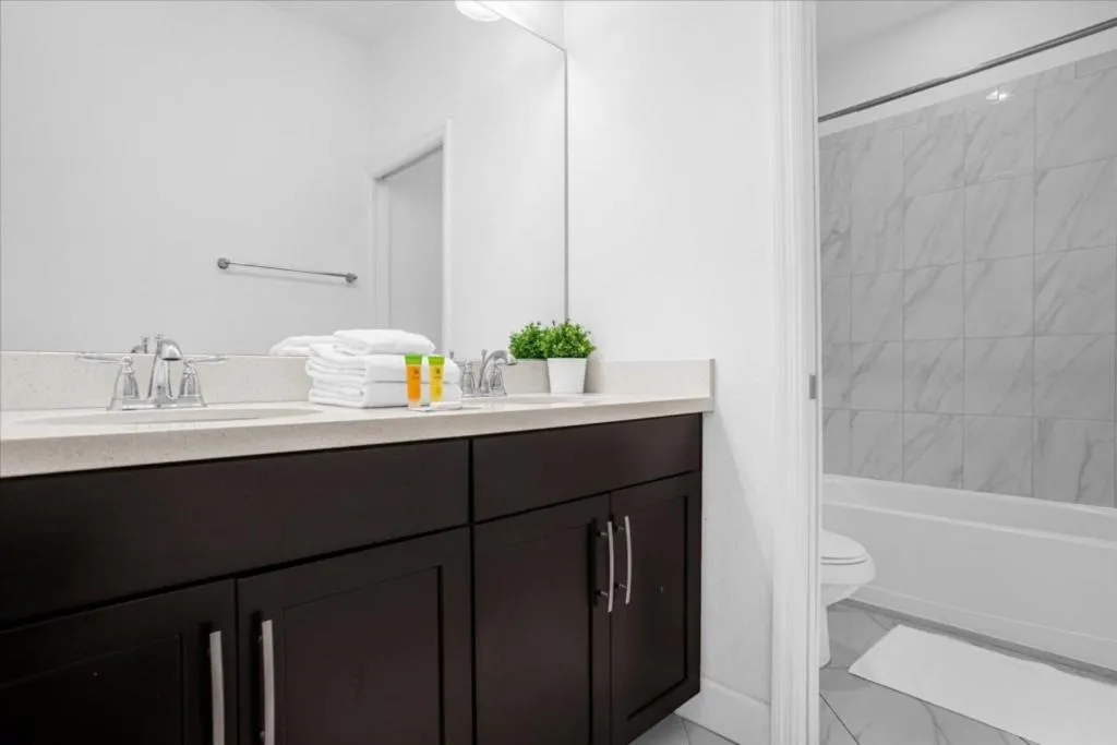 Property building in 5 Bedroom 55 Bathroom Festival Resort 446 Cp