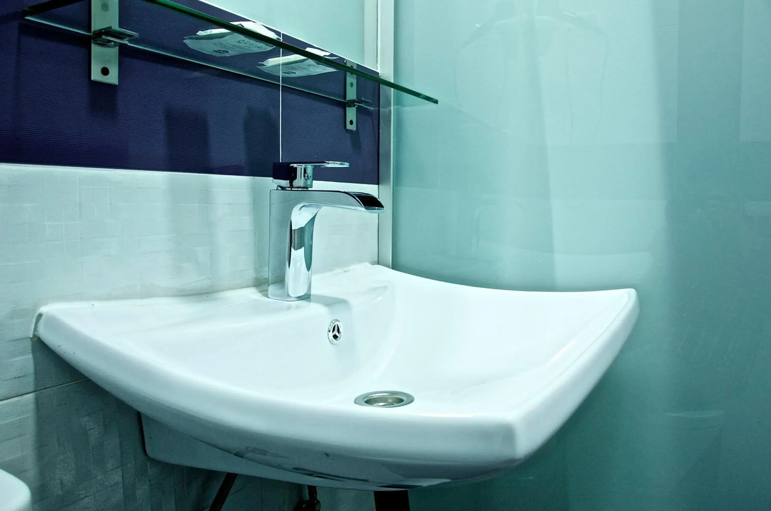 Superior Double or Twin Room in Hostal PETITE MAMAN Superior Double or Twin Room in Hostal PETITE MAMAN