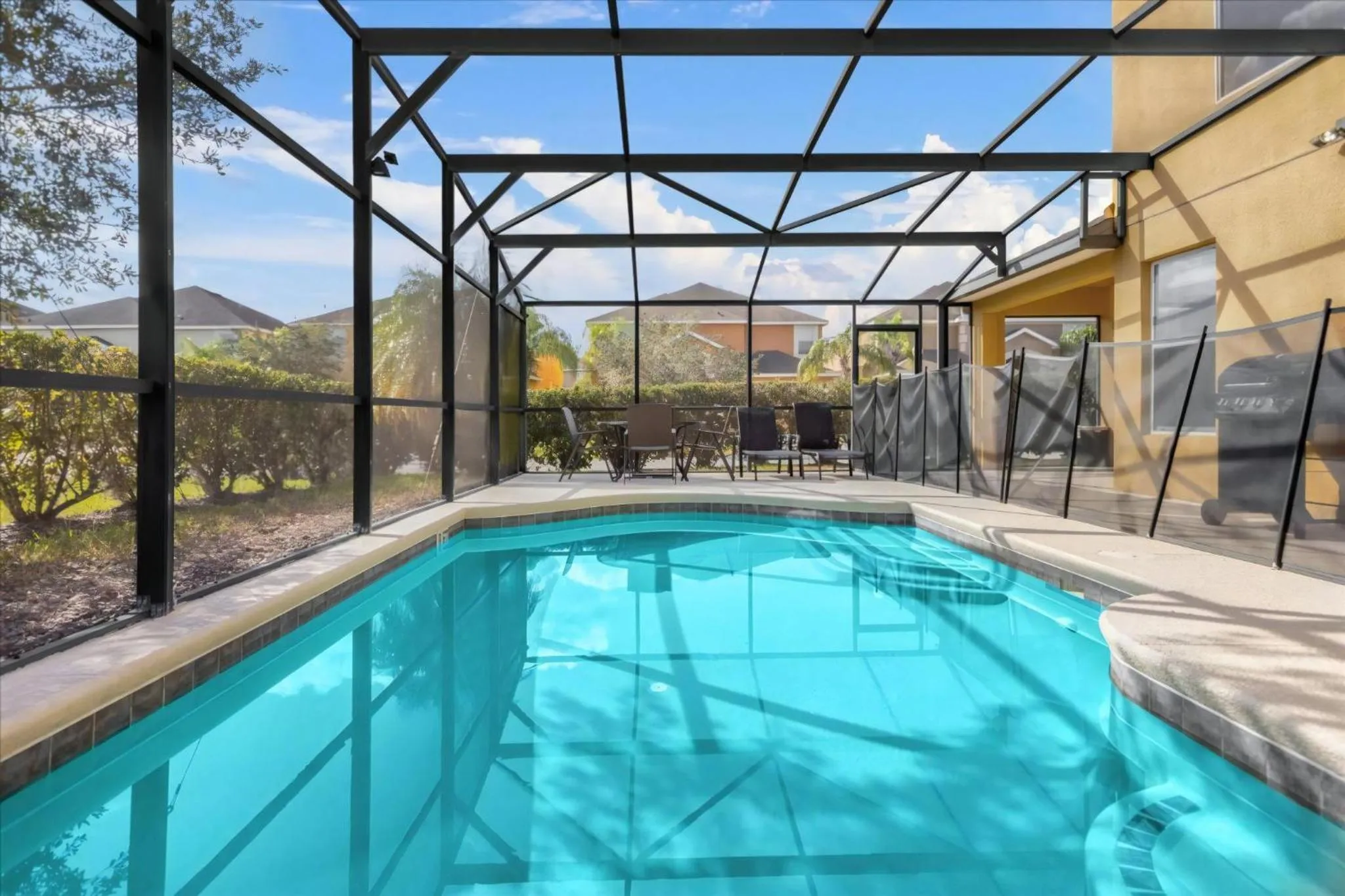 Property building in 4 Bedrooms 3 Bathrooms Veranda Palms 4461 Np