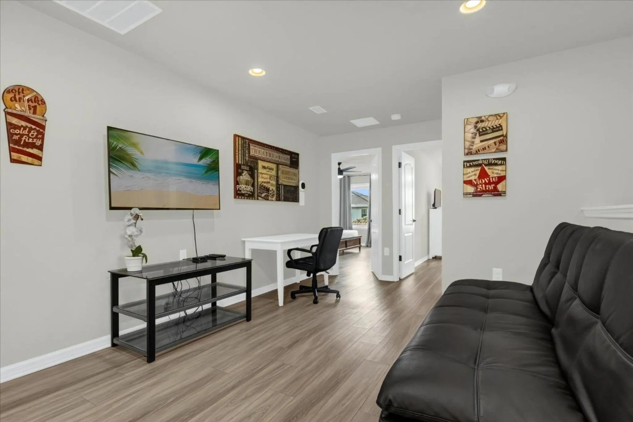 Property building in 5 Bedroom45 Bathroom Windsor At Ws 1998 Md