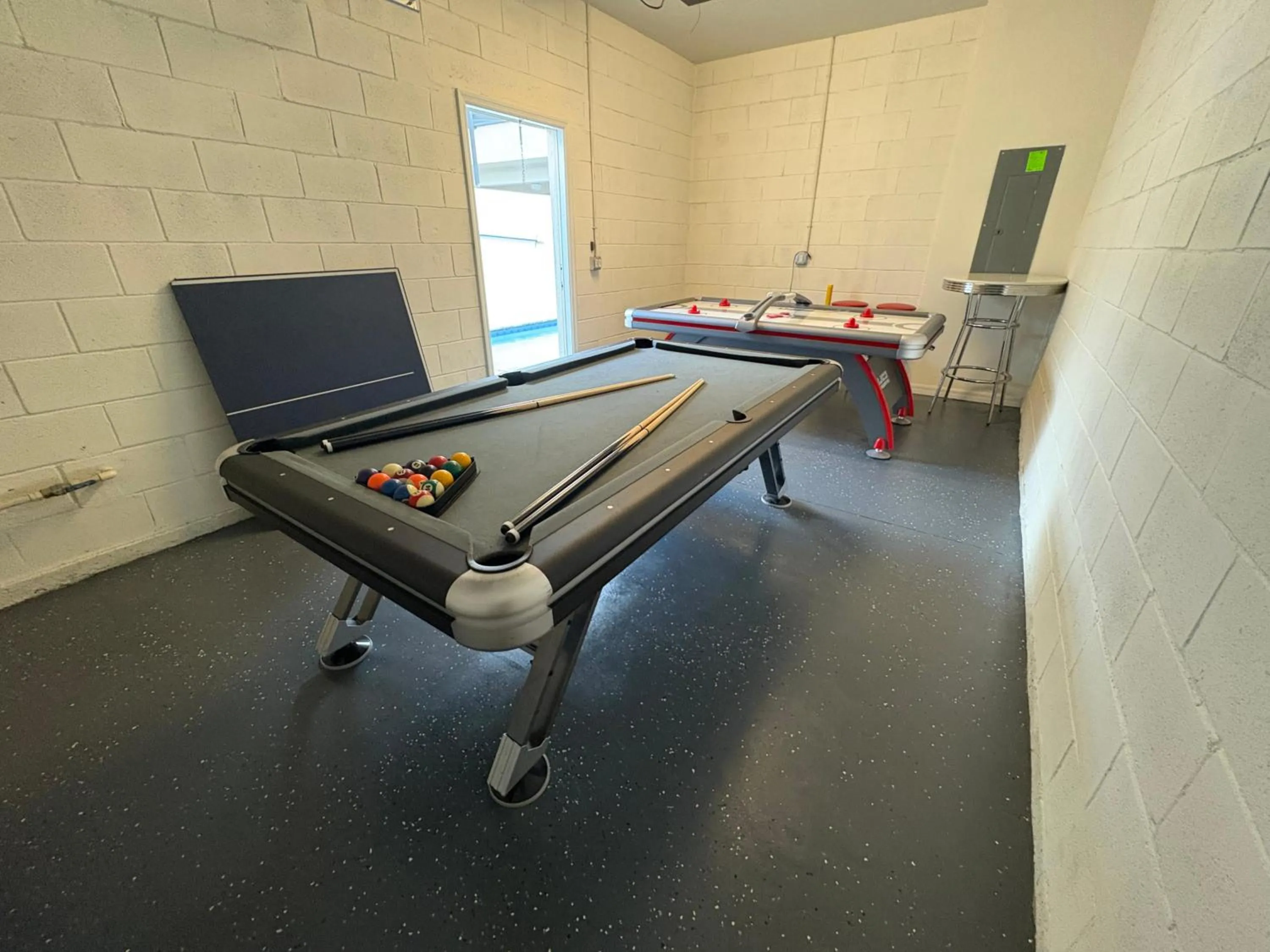 Property building in 5 Bedroom45 Bathroom Windsor At Ws 1998 Md