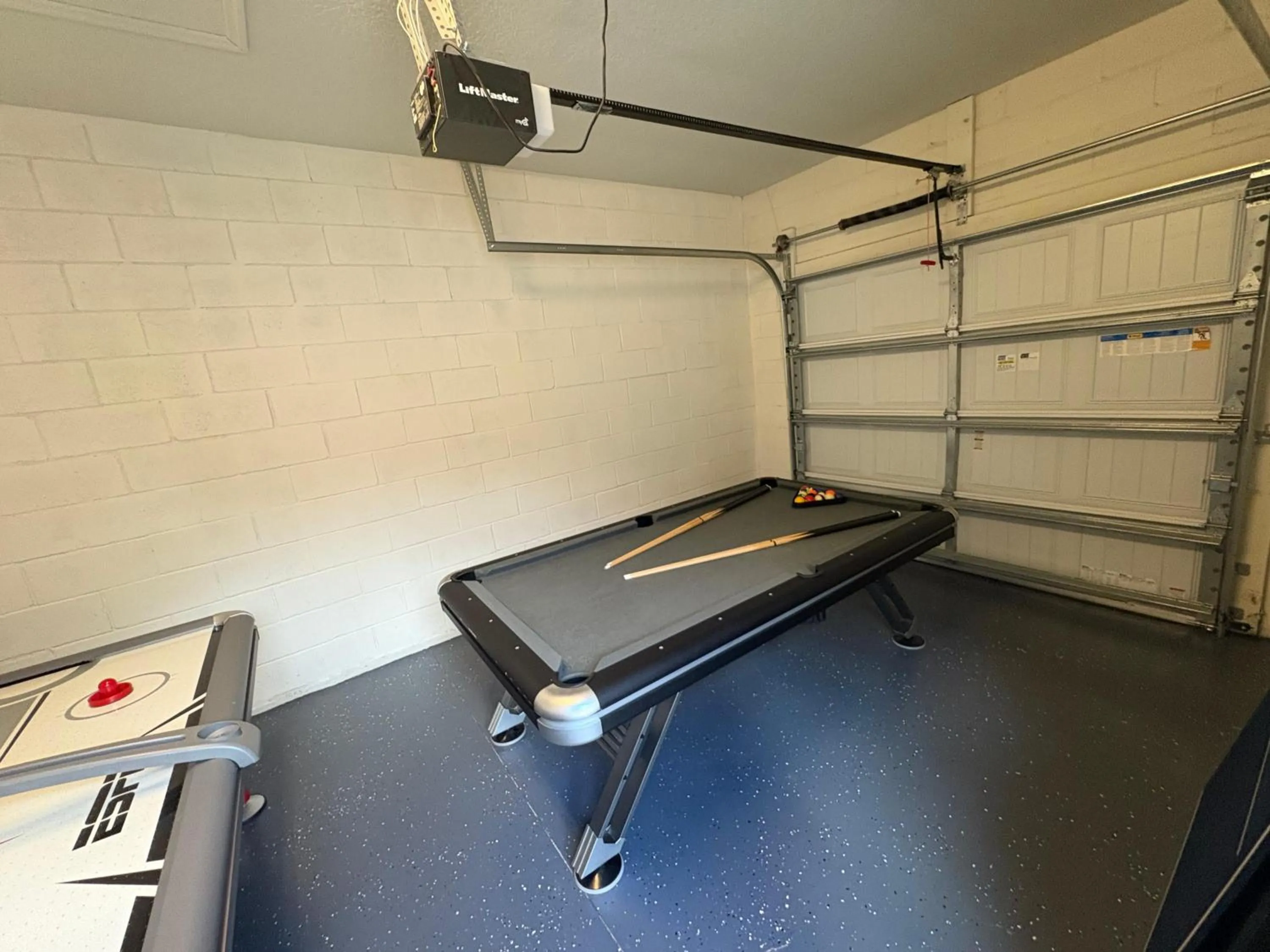 Property building in 5 Bedroom45 Bathroom Windsor At Ws 1998 Md