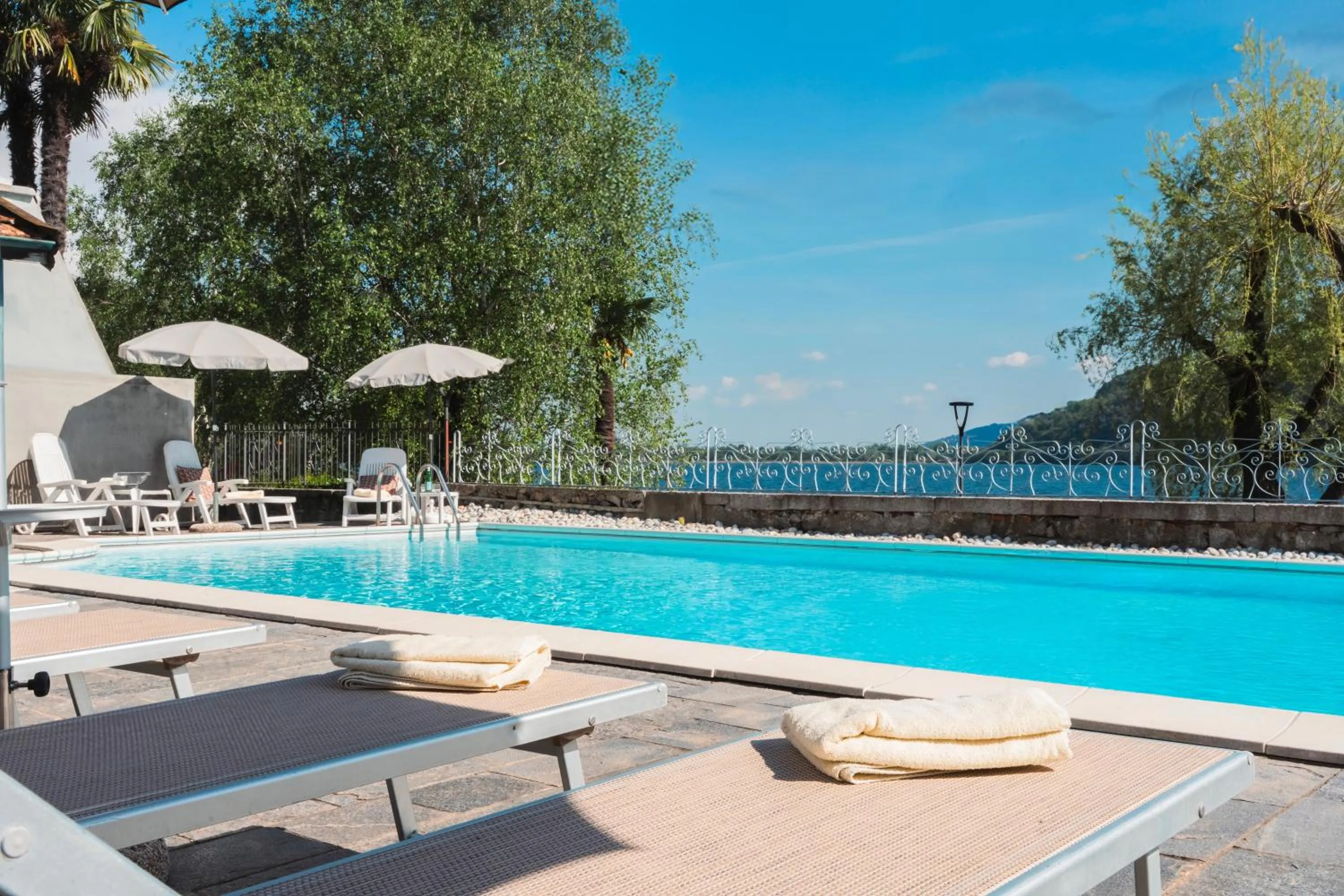 Swimming pool in Hotel Ristorante La Quartina