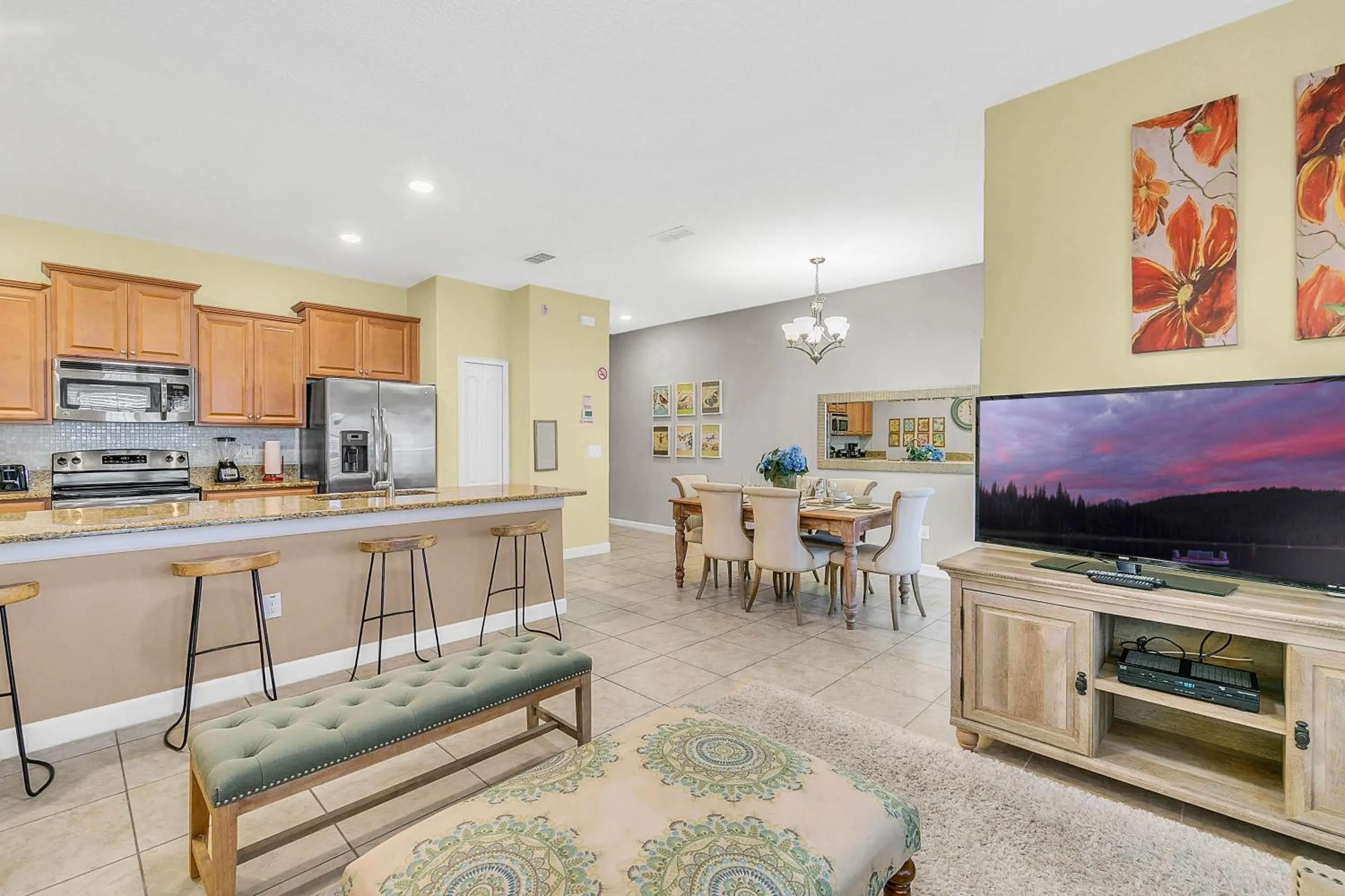 Property building in 4 Bedrooms 3 Bathrooms Storey Lake 4827 Ct