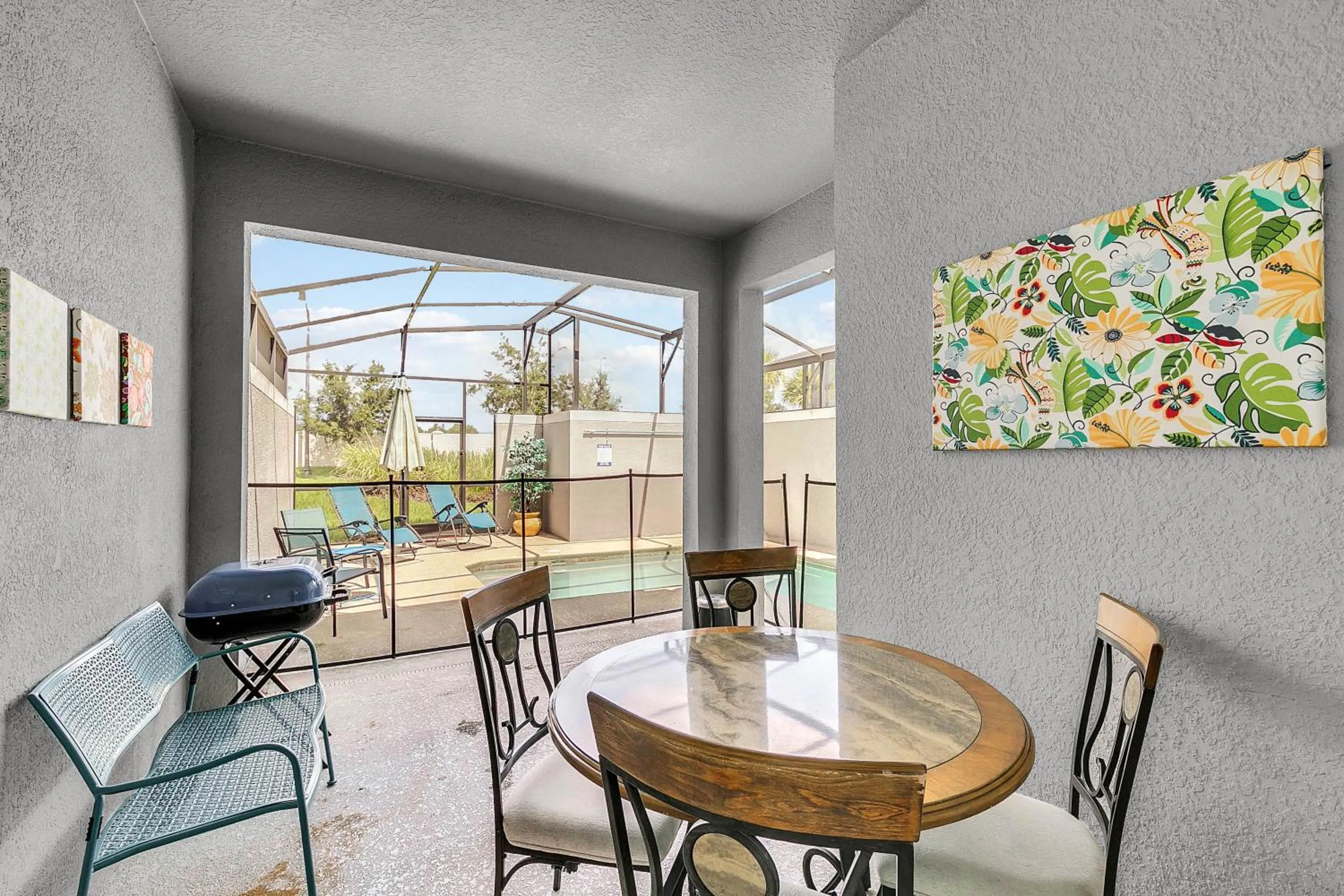 Property building in 4 Bedrooms 3 Bathrooms Storey Lake 4827 Ct