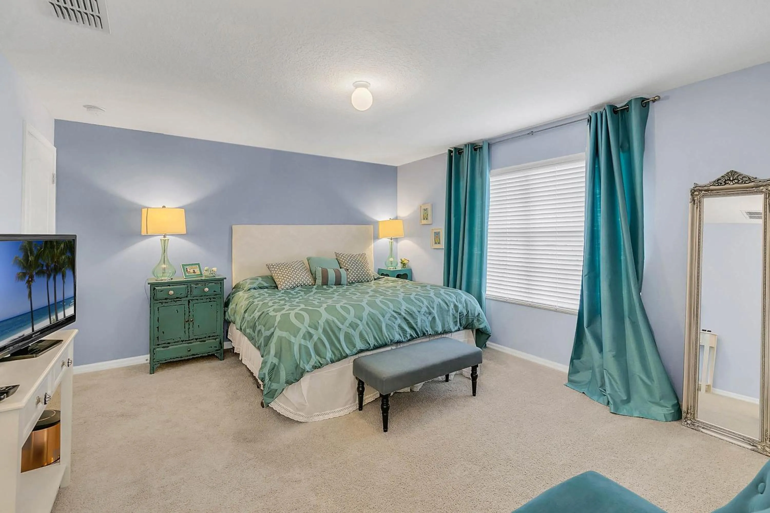 Property building in 4 Bedrooms 3 Bathrooms Storey Lake 4827 Ct