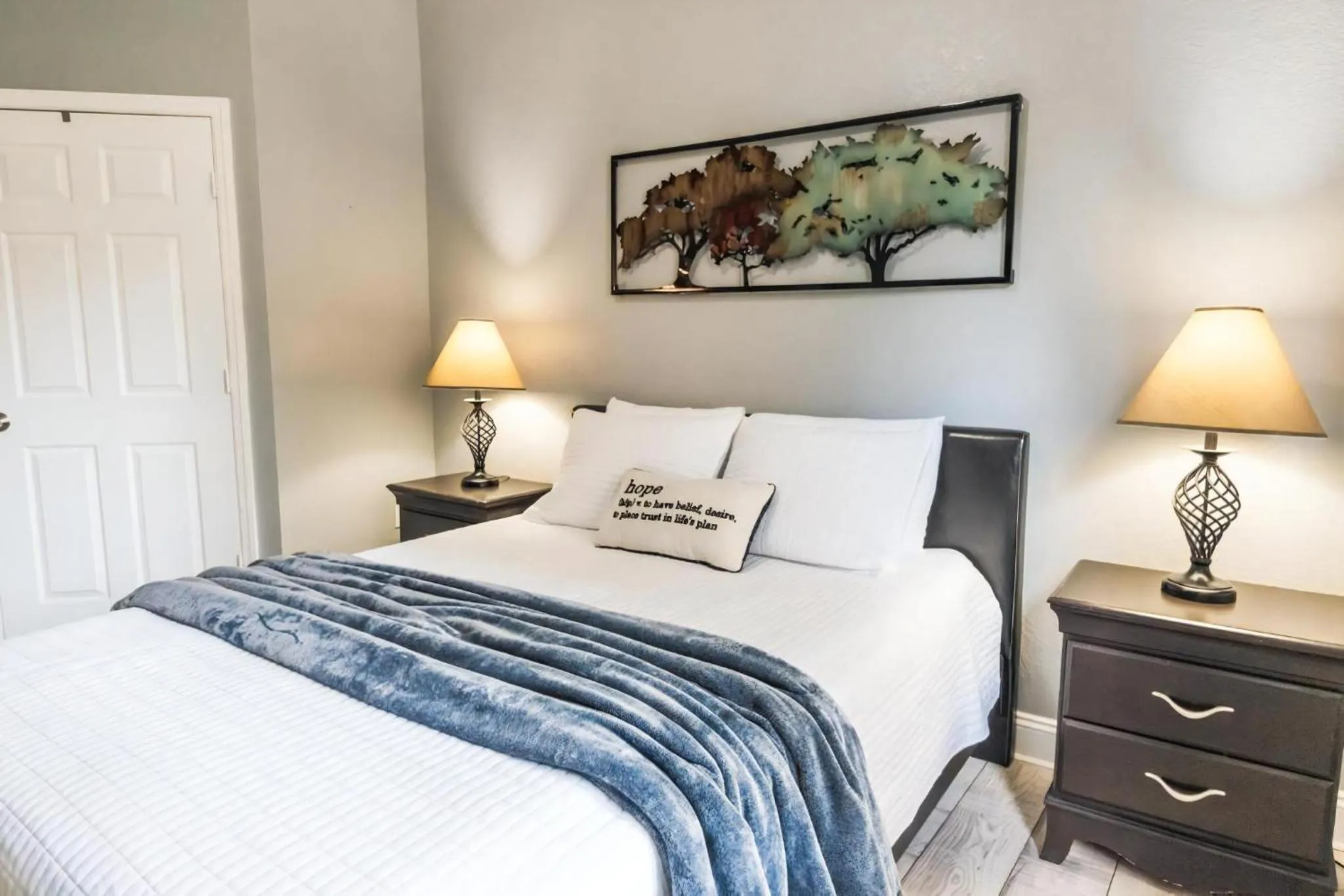 Property building, Bed in 3 Bedroom 2 Bathroom Windsor Hills 7675-105 Cs