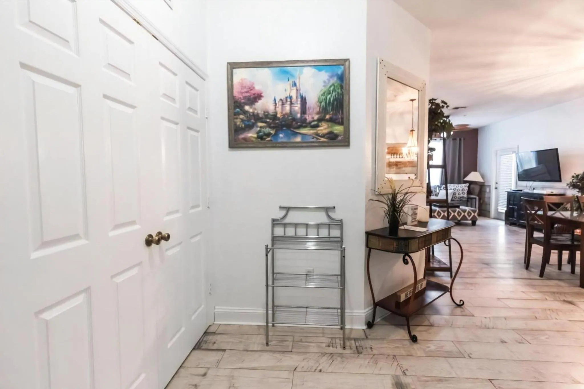 Property building in 3 Bedroom 2 Bathroom Windsor Hills 7675-105 Cs