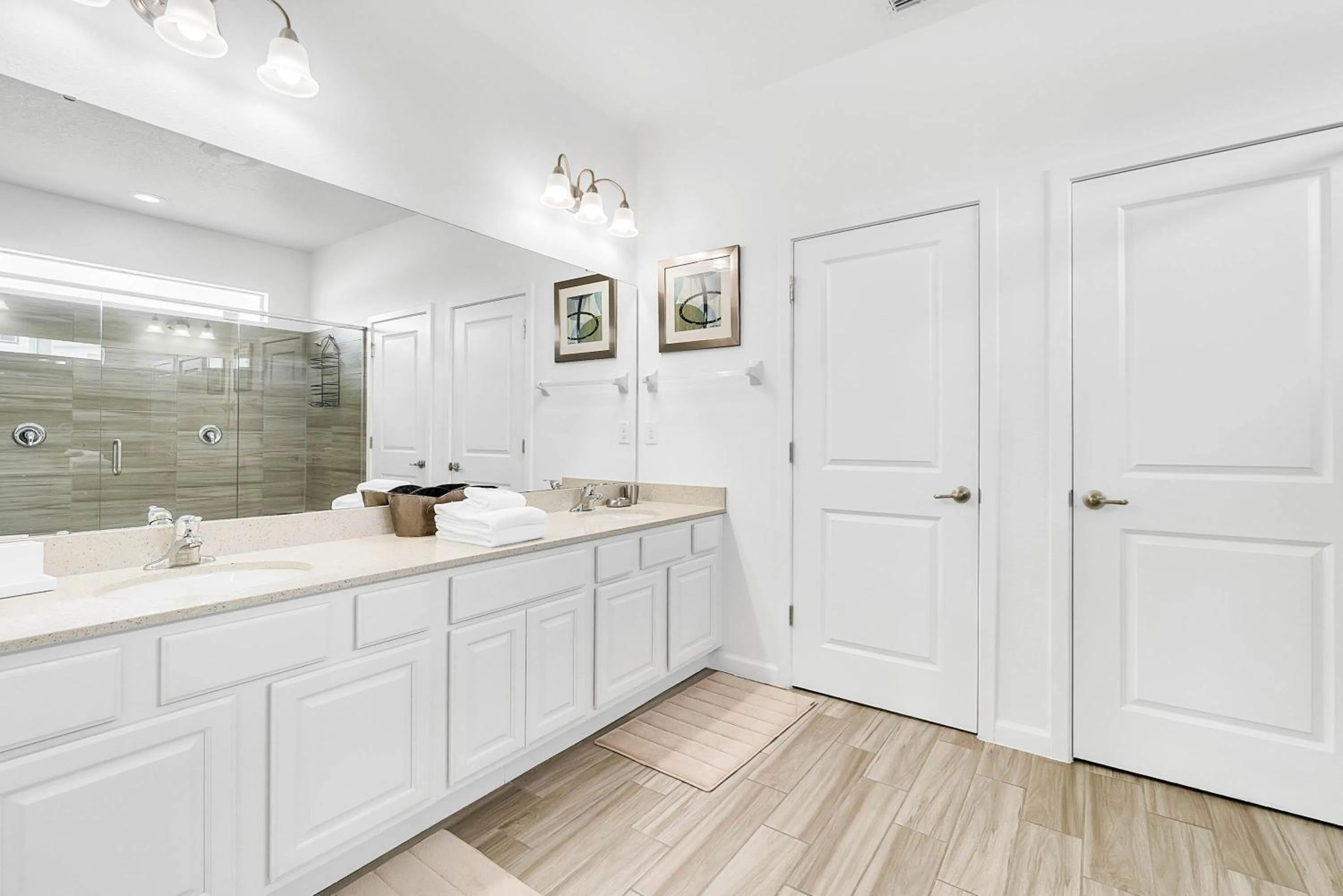 Property building in 5 Bedrooms 5 Bathrooms Sonoma 3891 Oa