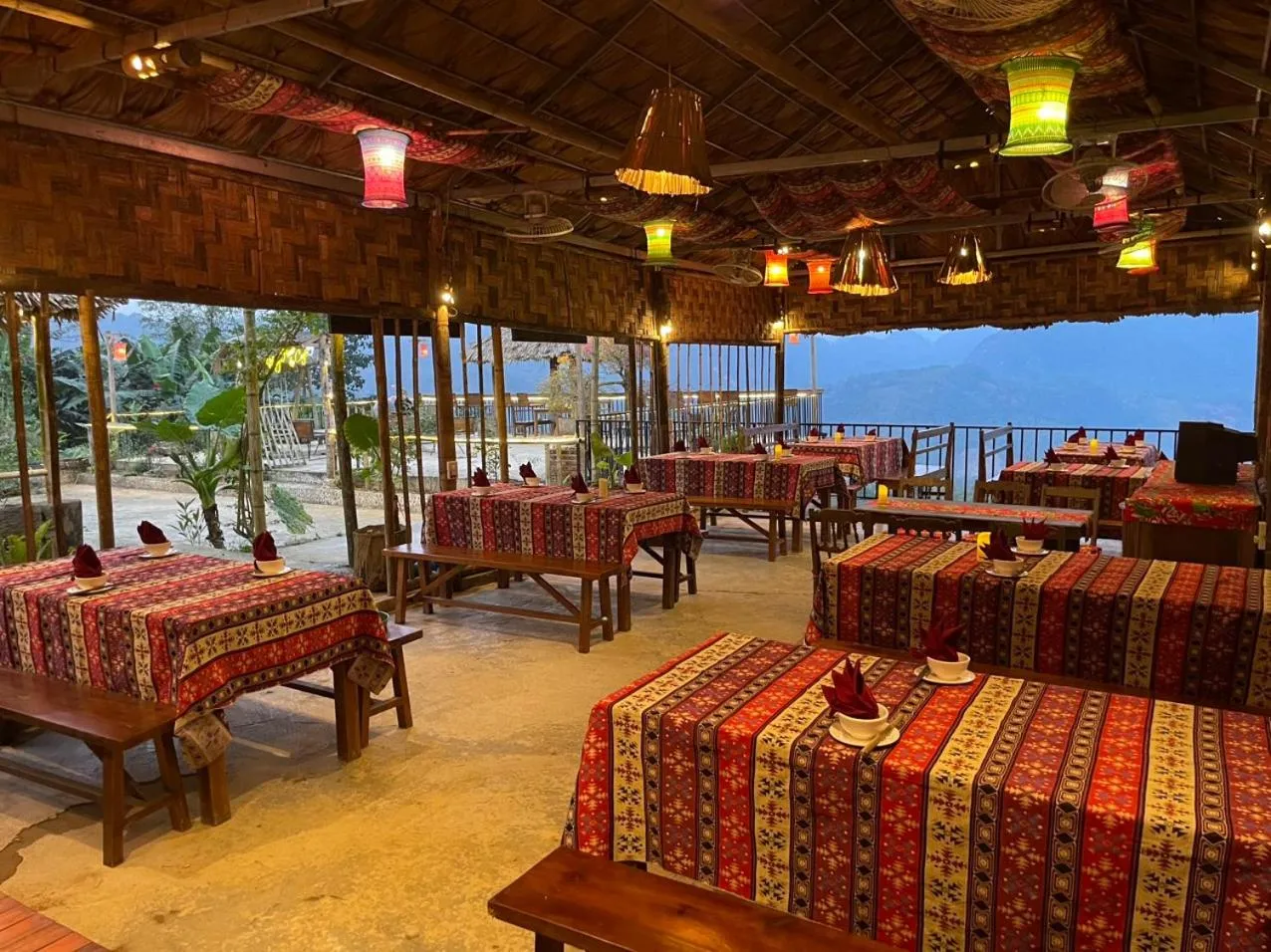 Restaurant/places to eat in Pu Luong May Home & Cafe