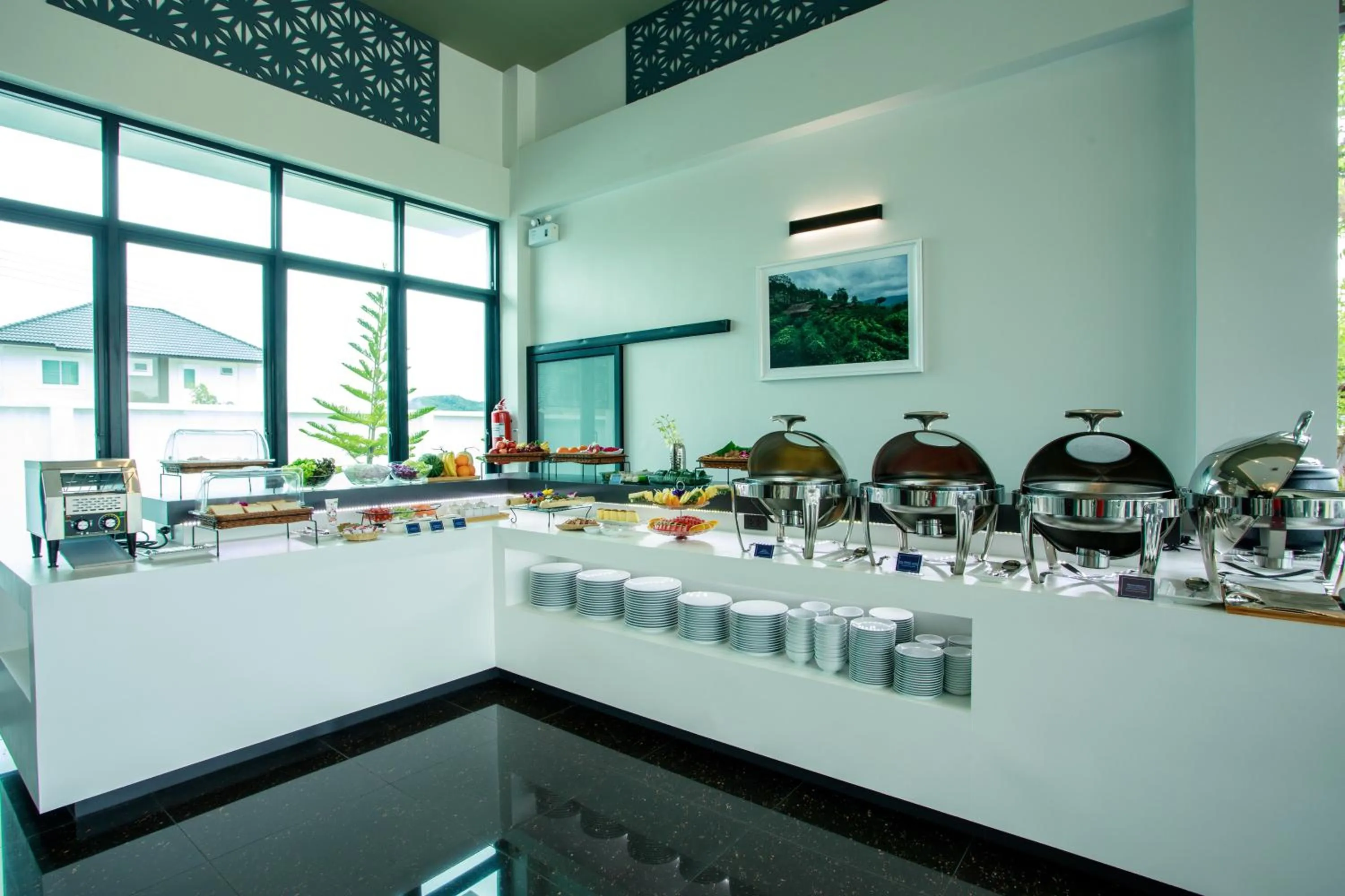 Restaurant/places to eat in Pim Pool Villa Nan