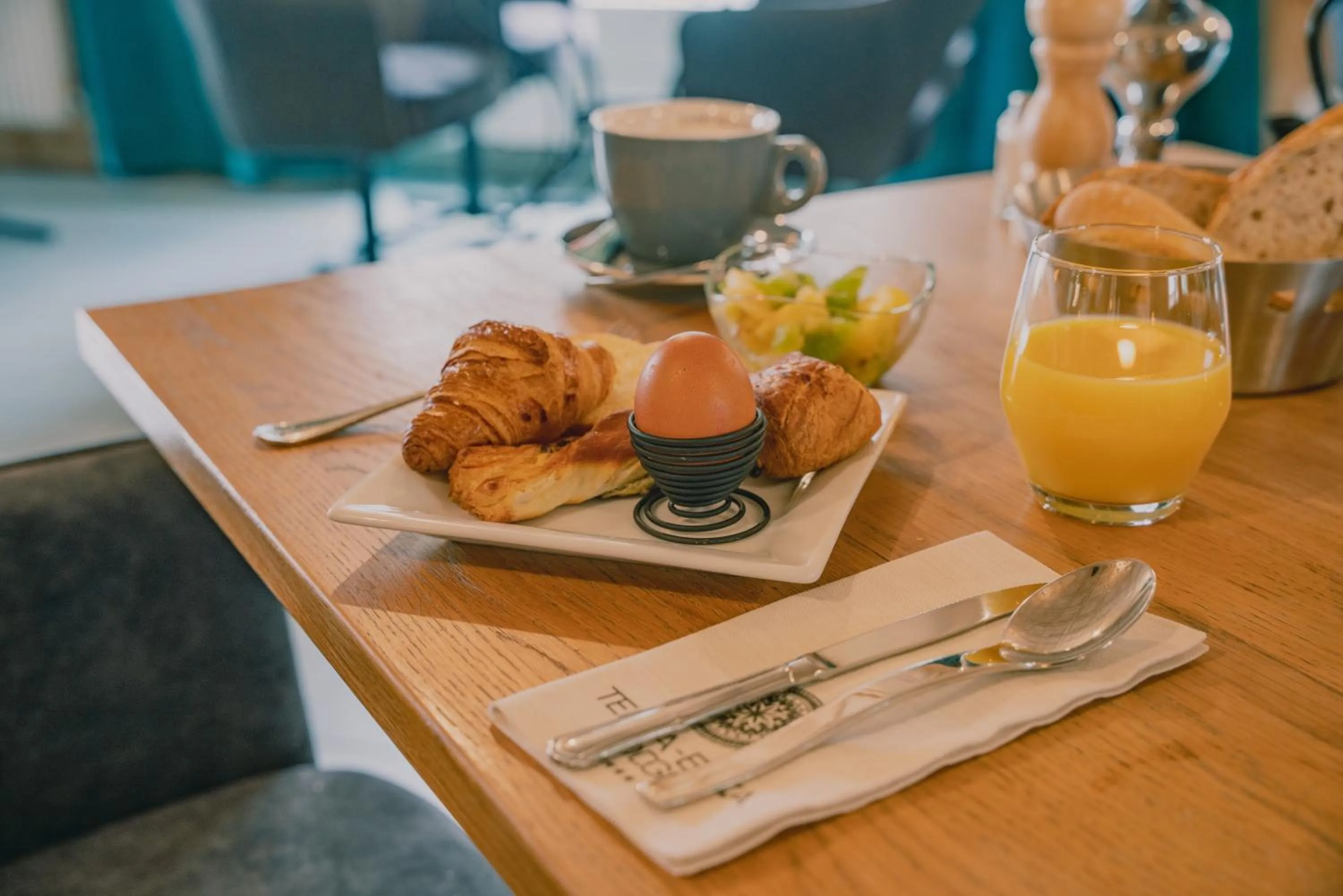 Breakfast in Terra-Beka Lodge