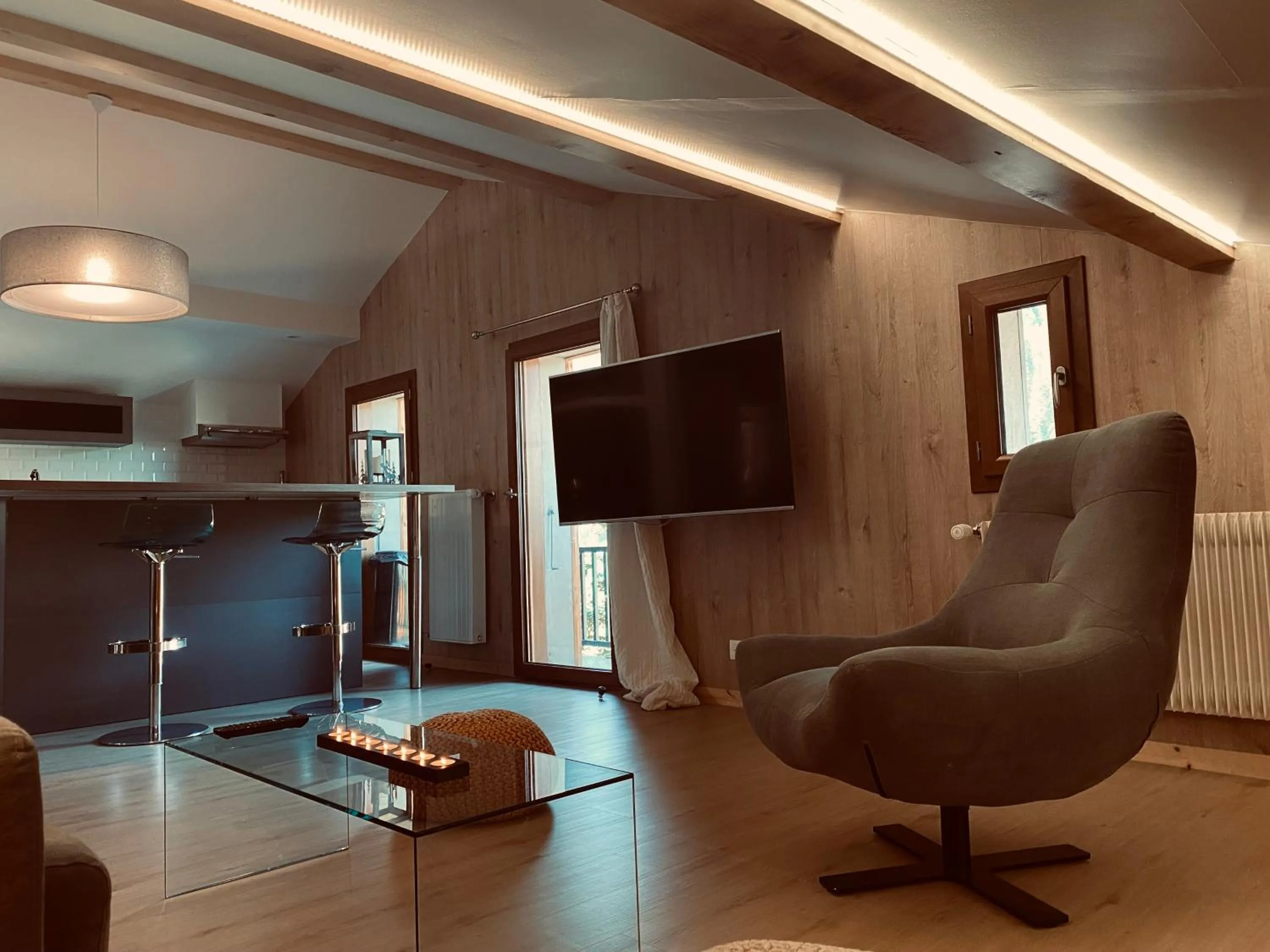 Communal lounge/ TV room in Terra-Beka Lodge