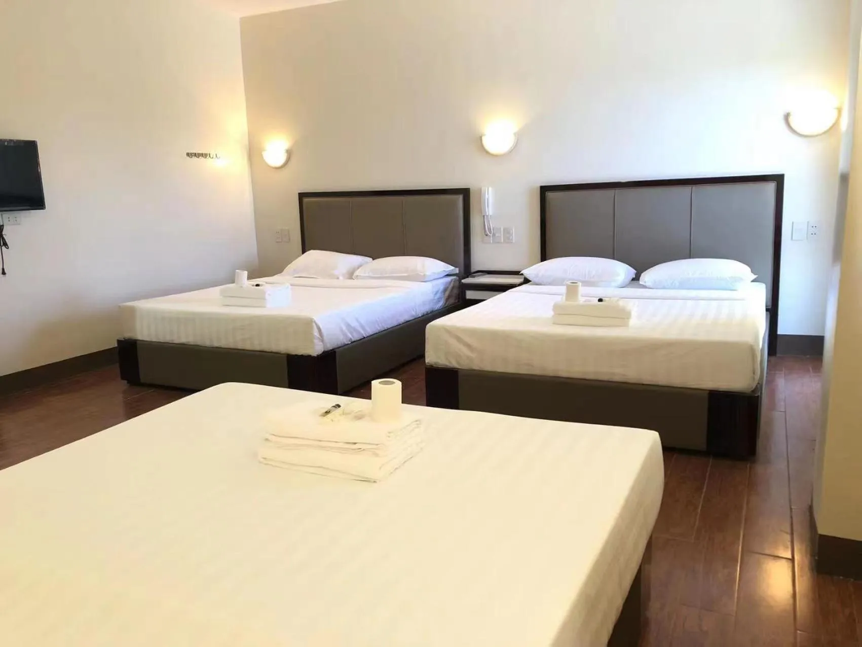 Bed in Meaco Royal Hotel- Aparri