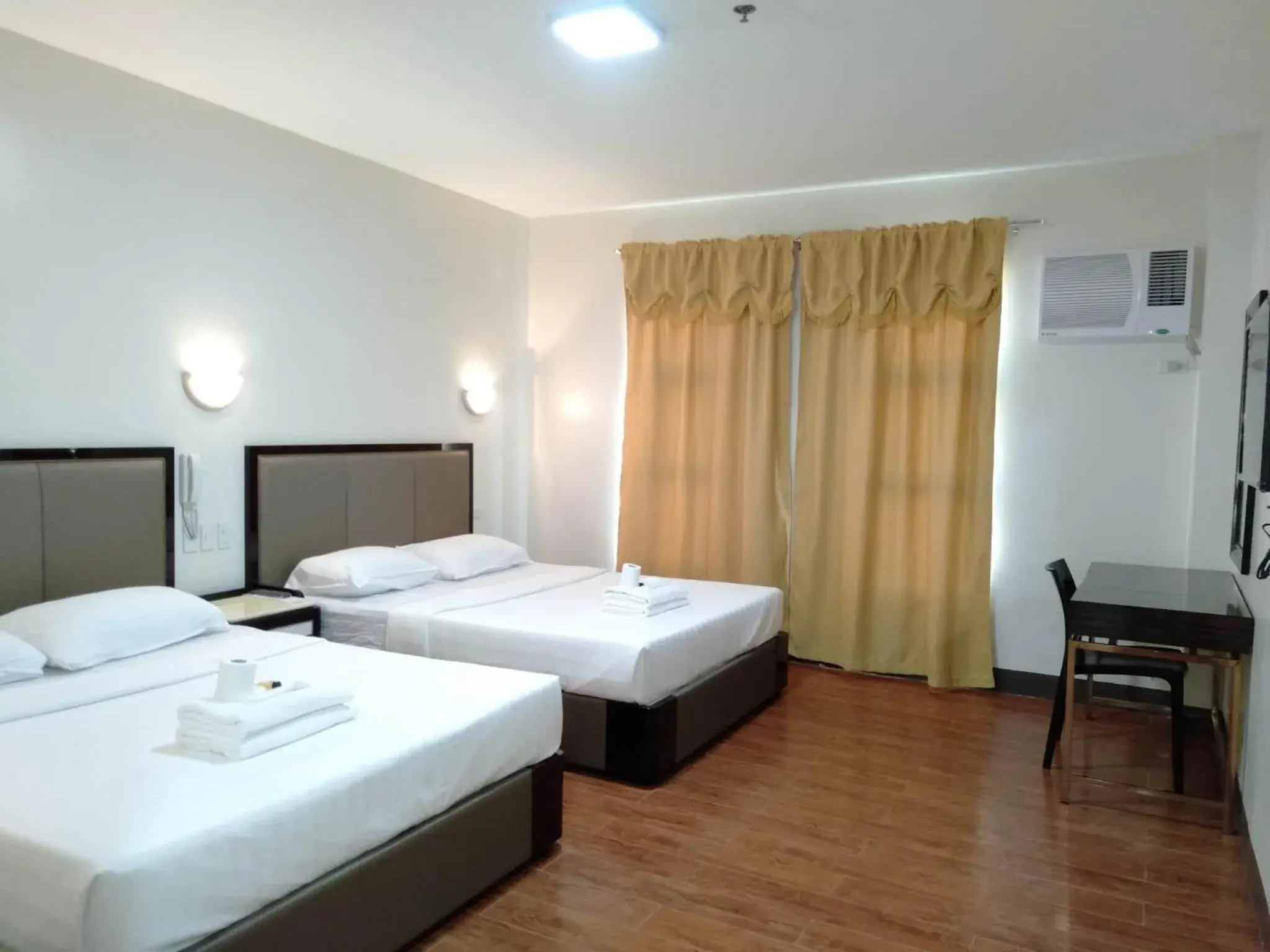 TV and multimedia, Bed in Meaco Royal Hotel- Aparri TV and multimedia, Bed in Meaco Royal Hotel- Aparri