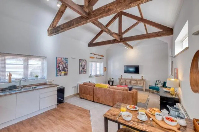 Gorgeous 1-bed city apartment, sleeps 4