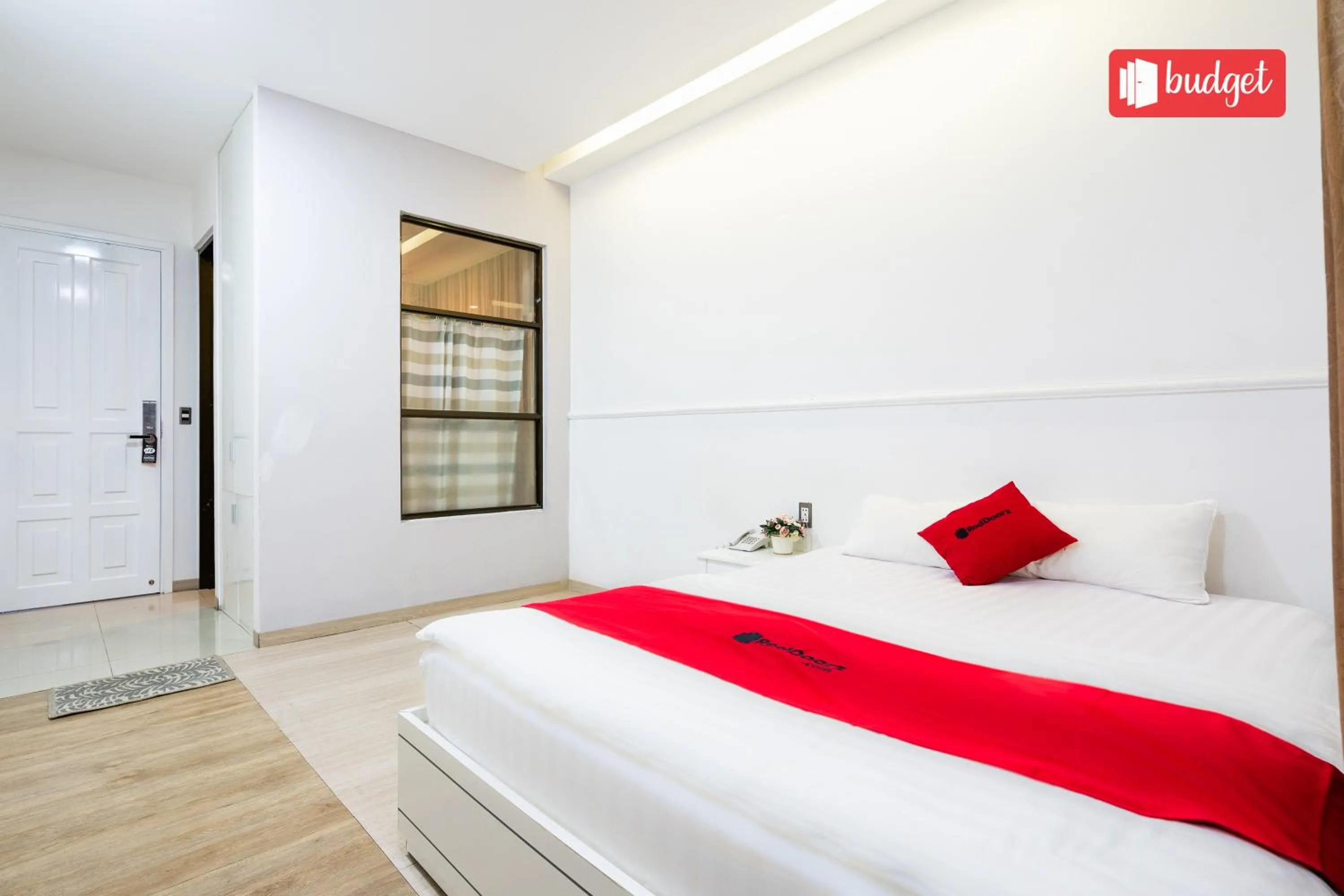 Photo of the whole room, Bed in Khanh Linh Hotel