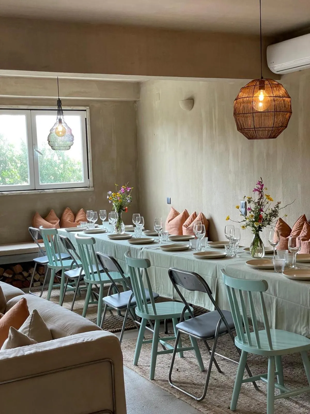 Living room in Azenhas do Mar Valley House