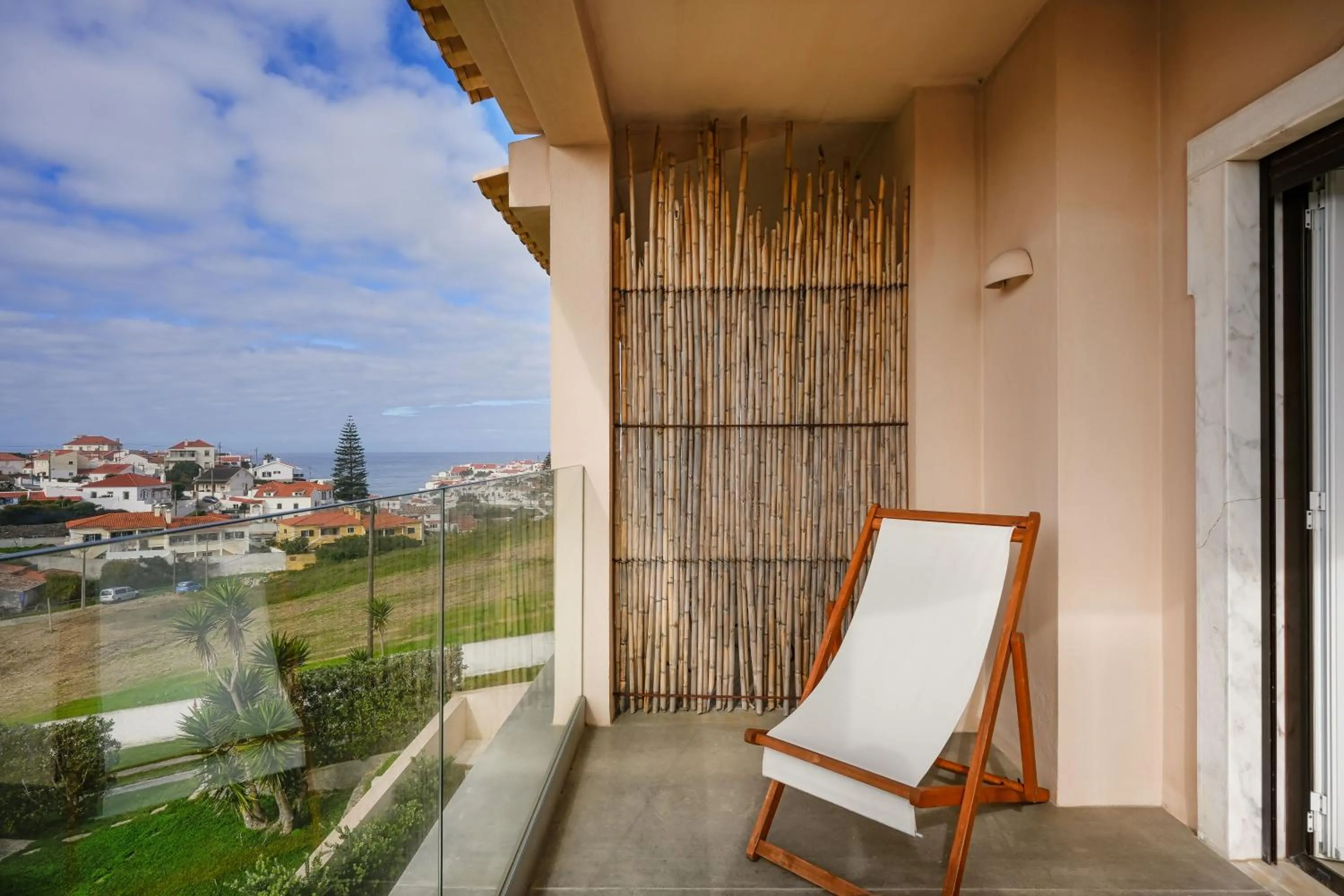 Balcony/Terrace in Azenhas do Mar Valley House
