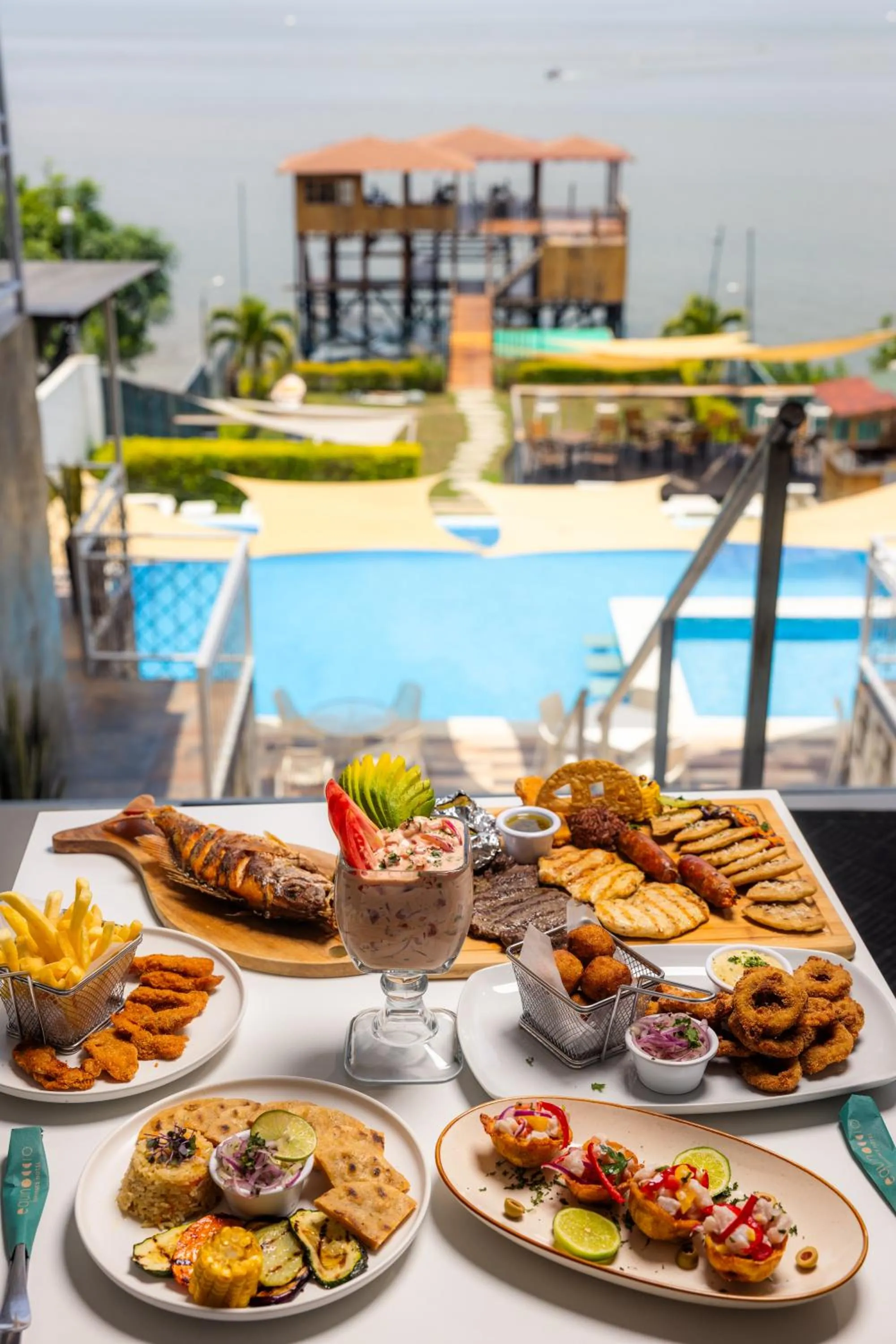 Restaurant/places to eat in Equinoccio Hotel