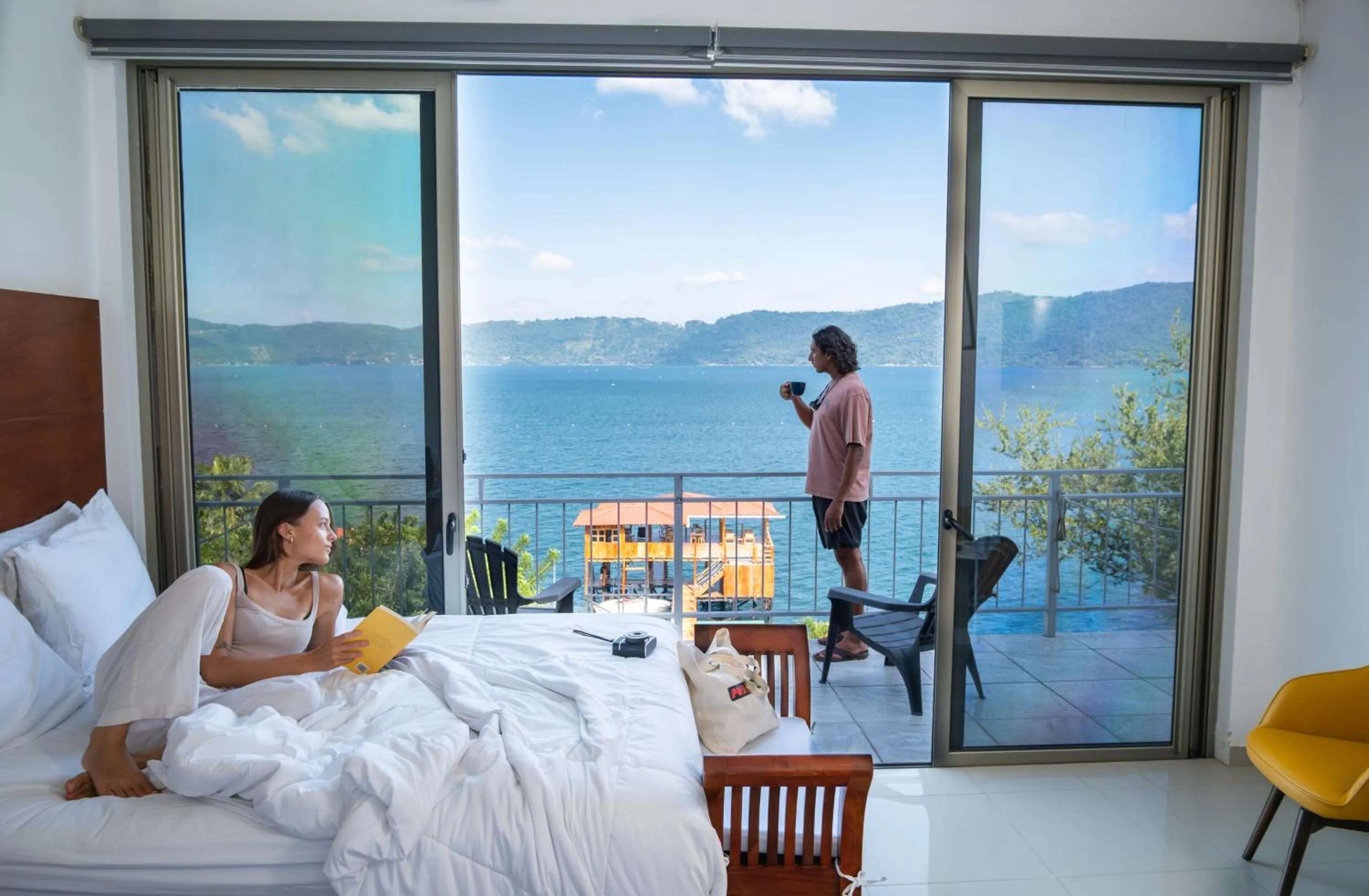 View (from property/room), Bed in Equinoccio Hotel