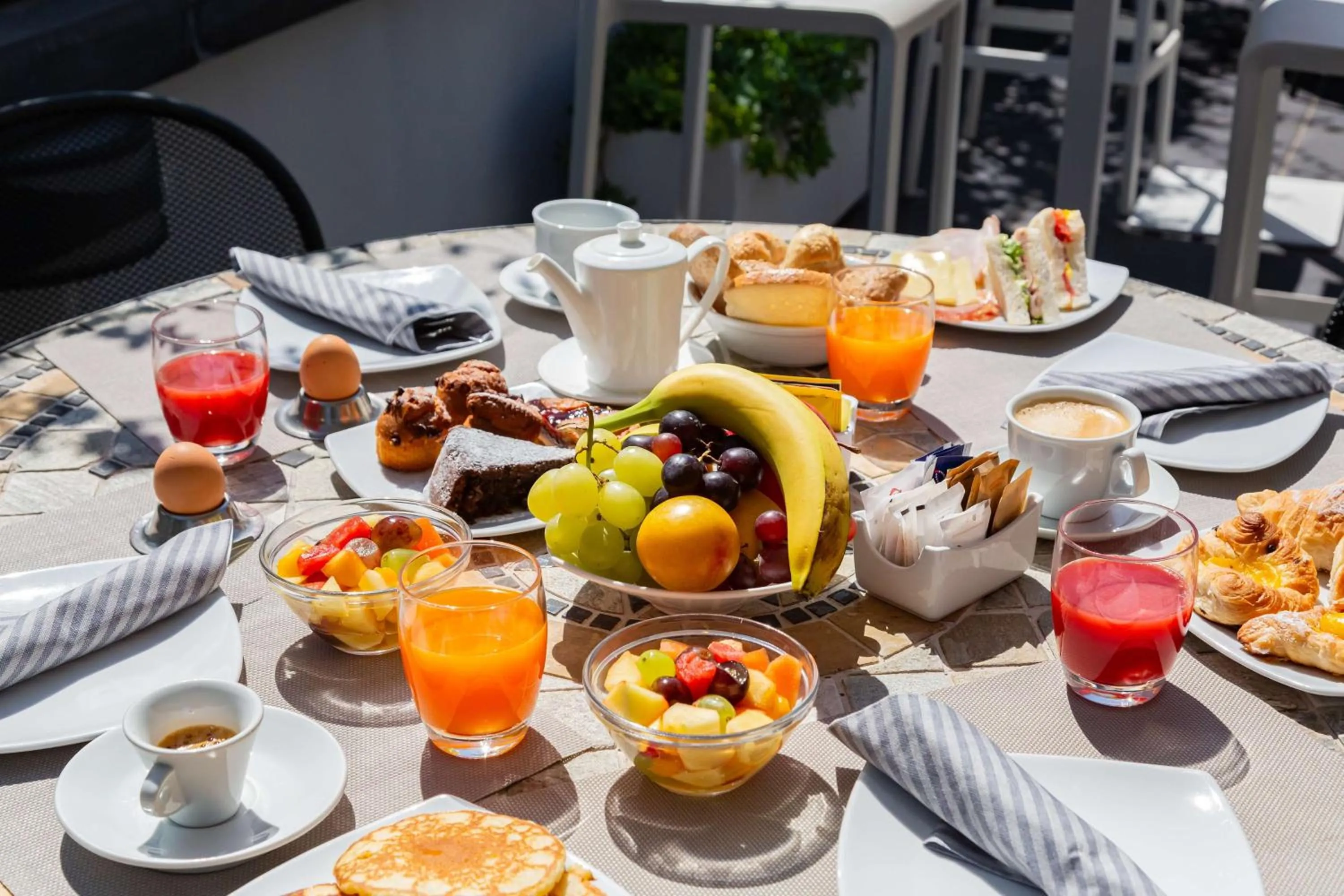 Food and drinks in Best Western Cinemusic Hotel