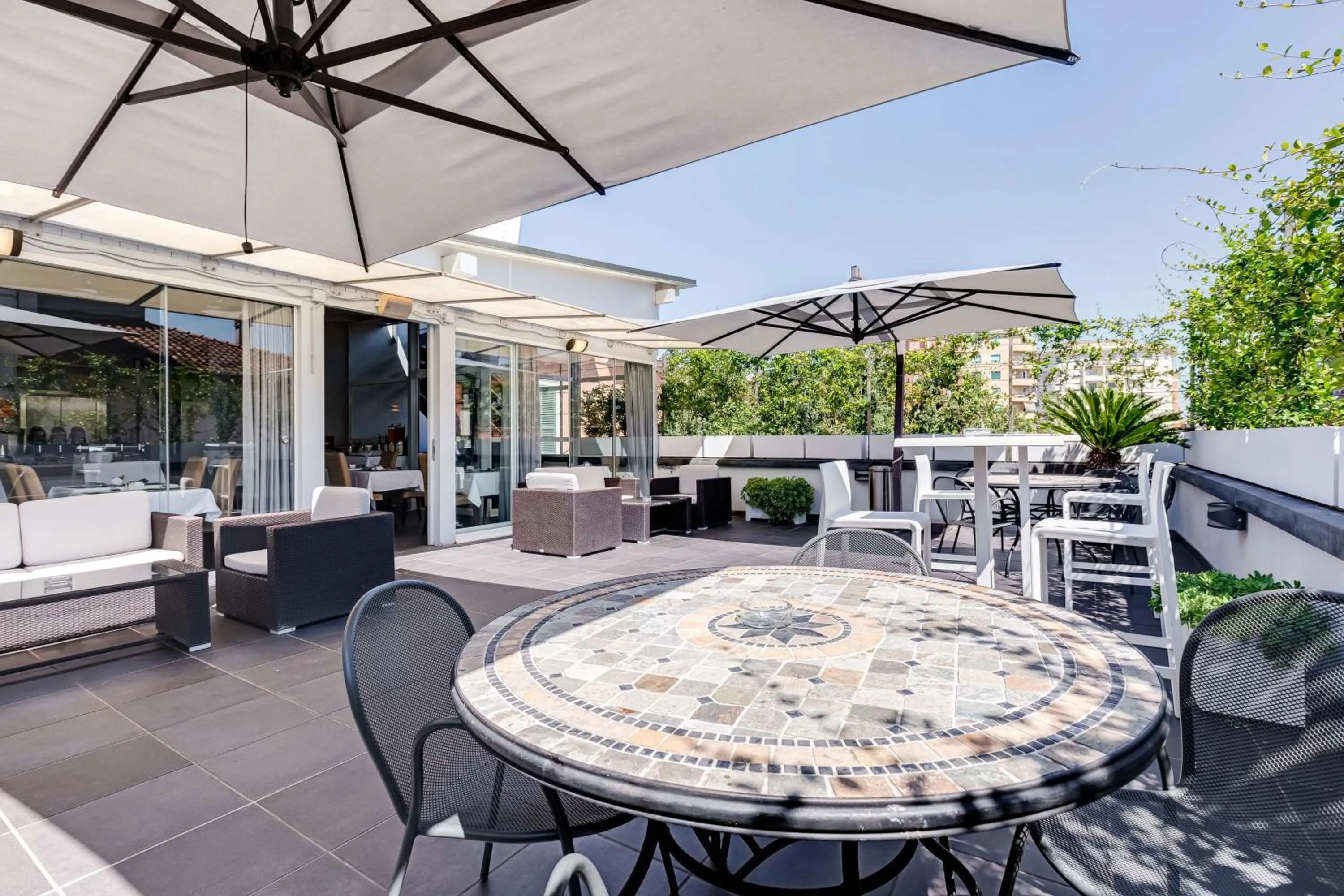 Property building in Best Western Cinemusic Hotel