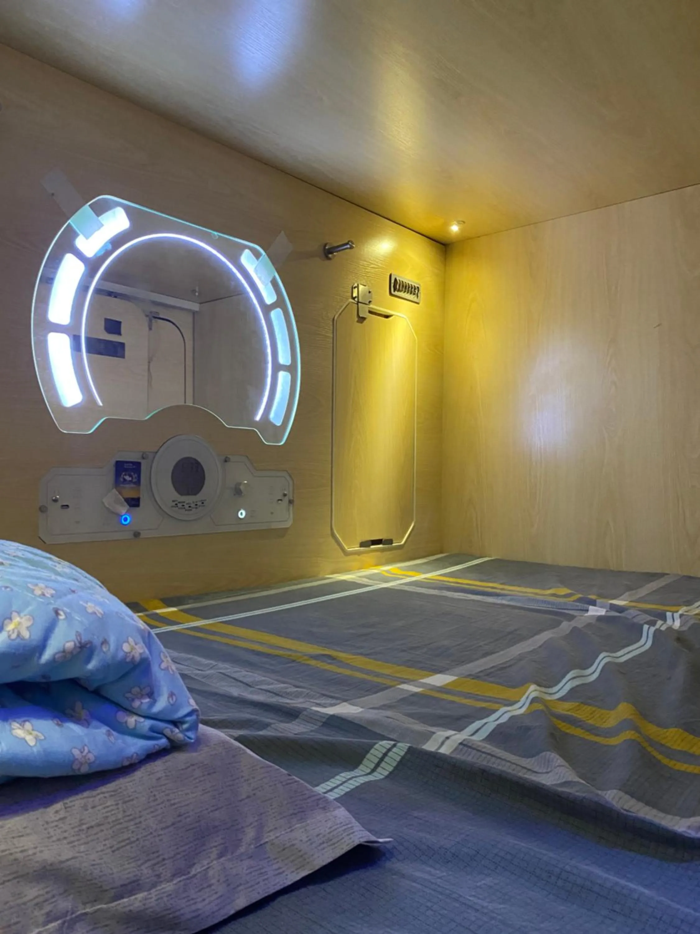 bunk bed, Bed in Sleep Cubee Hostel