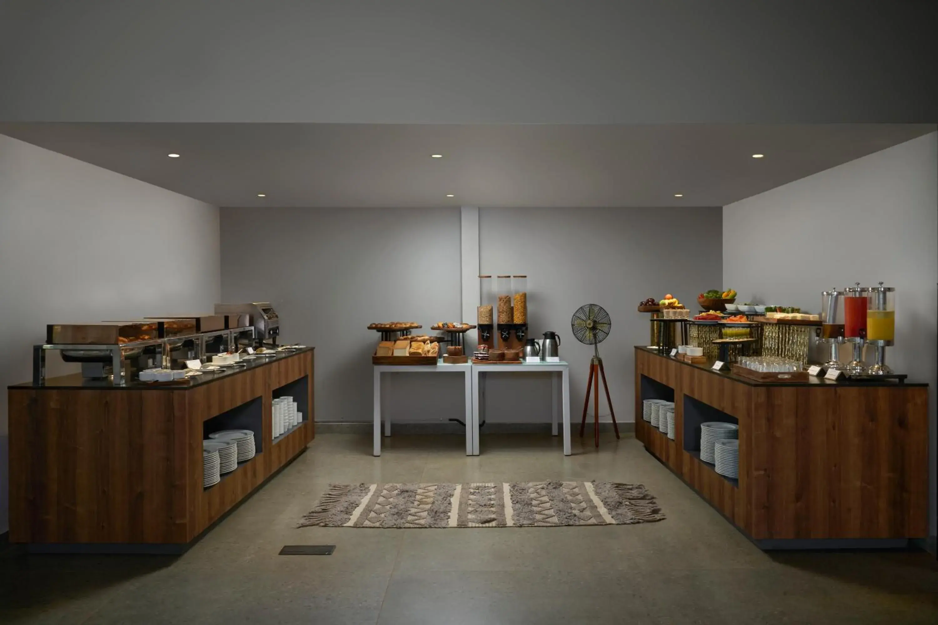 Food and drinks in Avataara Resort & Spa Food and drinks in Avataara Resort & Spa