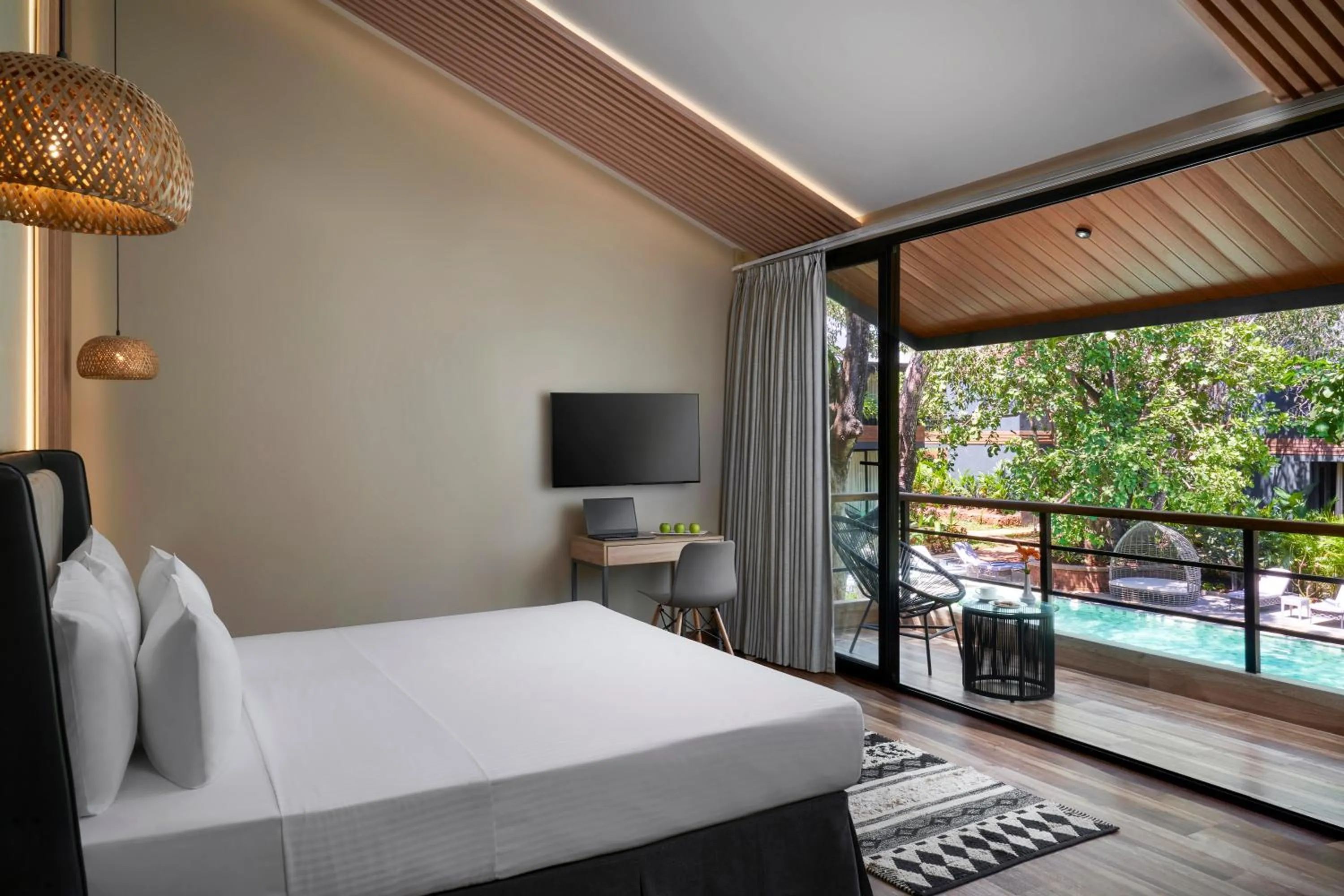 Balcony/Terrace, Bed in Avataara Resort & Spa