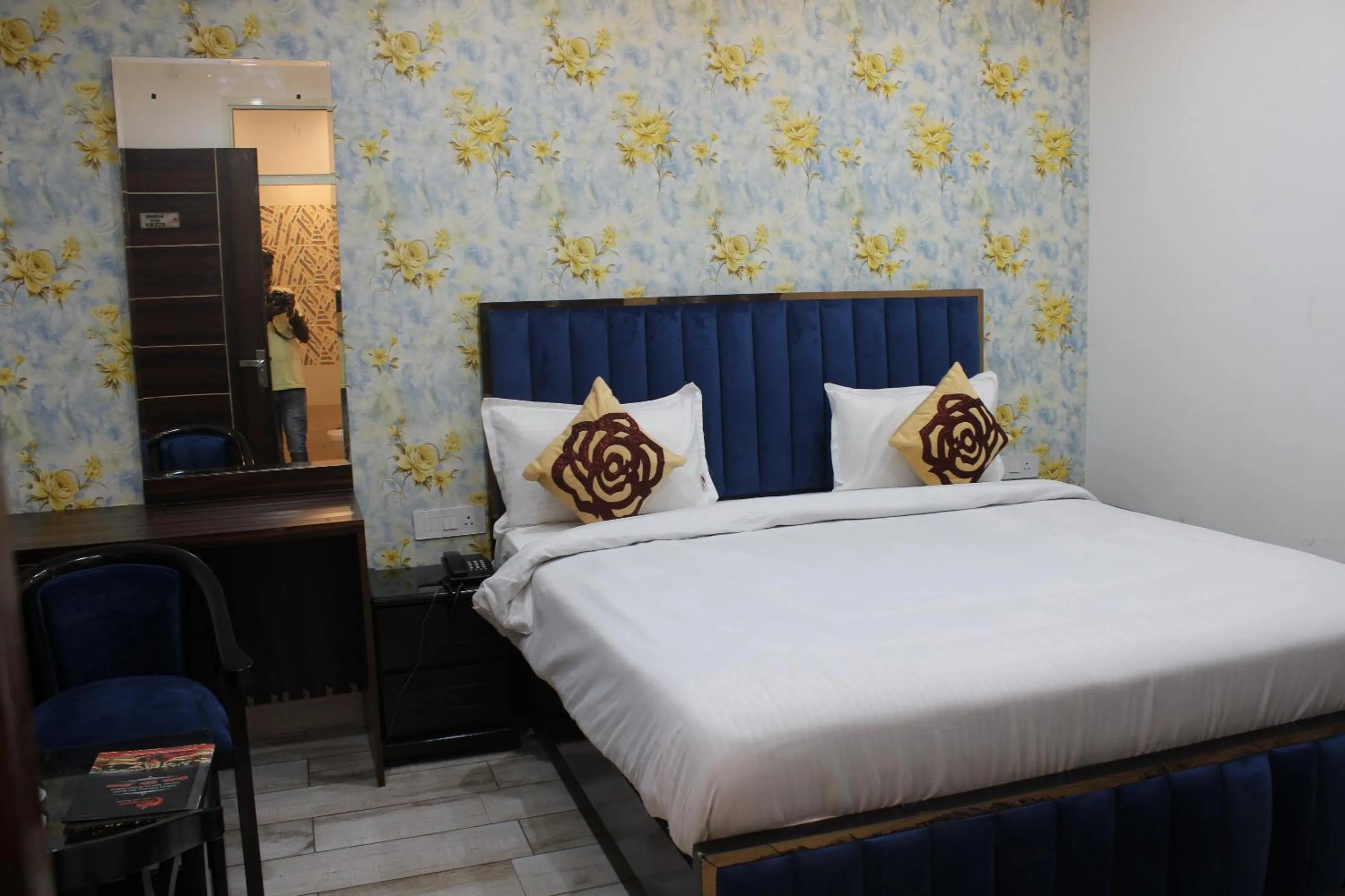 Bed in Hotel Red Apple Near Railway Station Chandigarh
