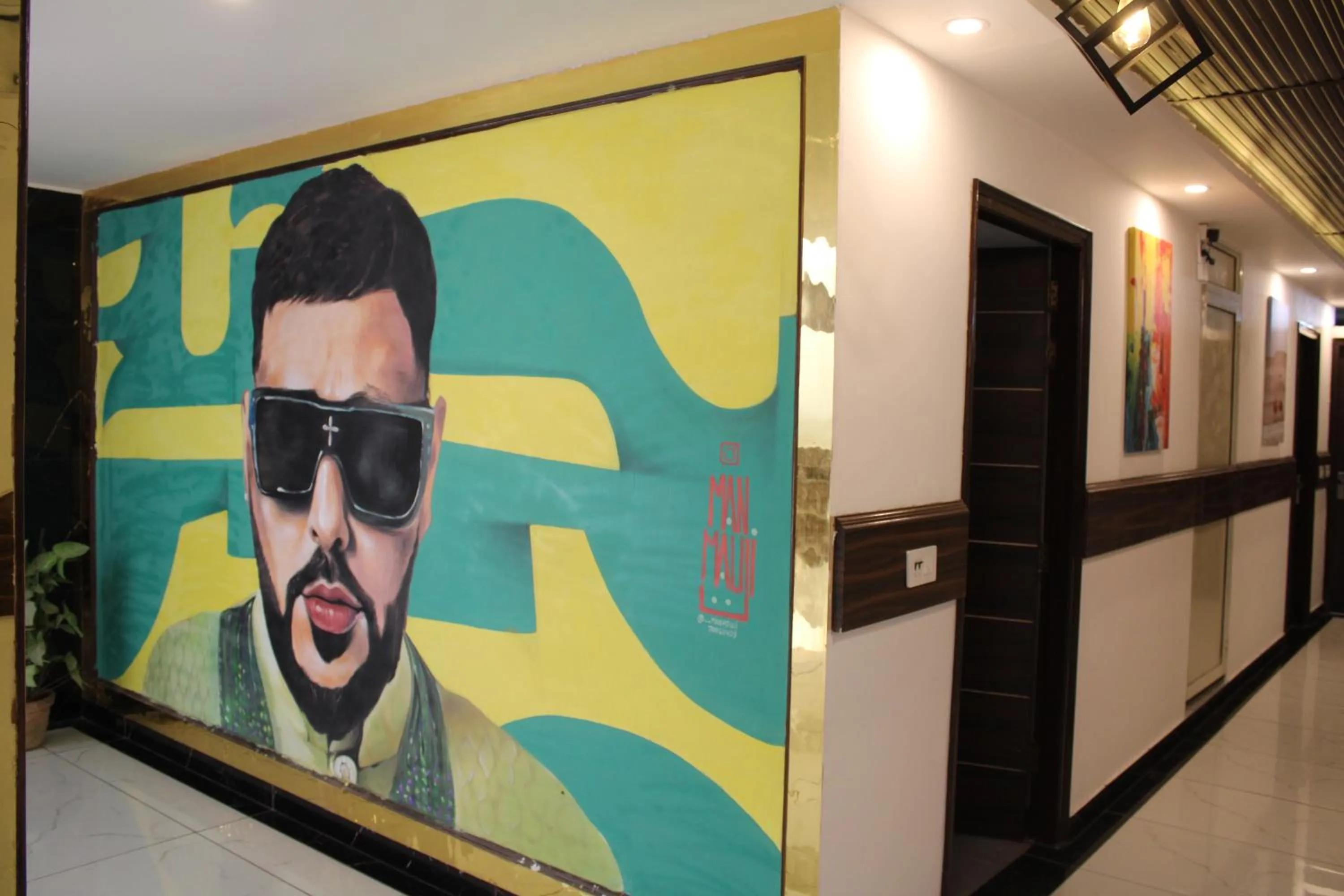 Decorative detail in Hotel Red Apple Near Railway Station Chandigarh