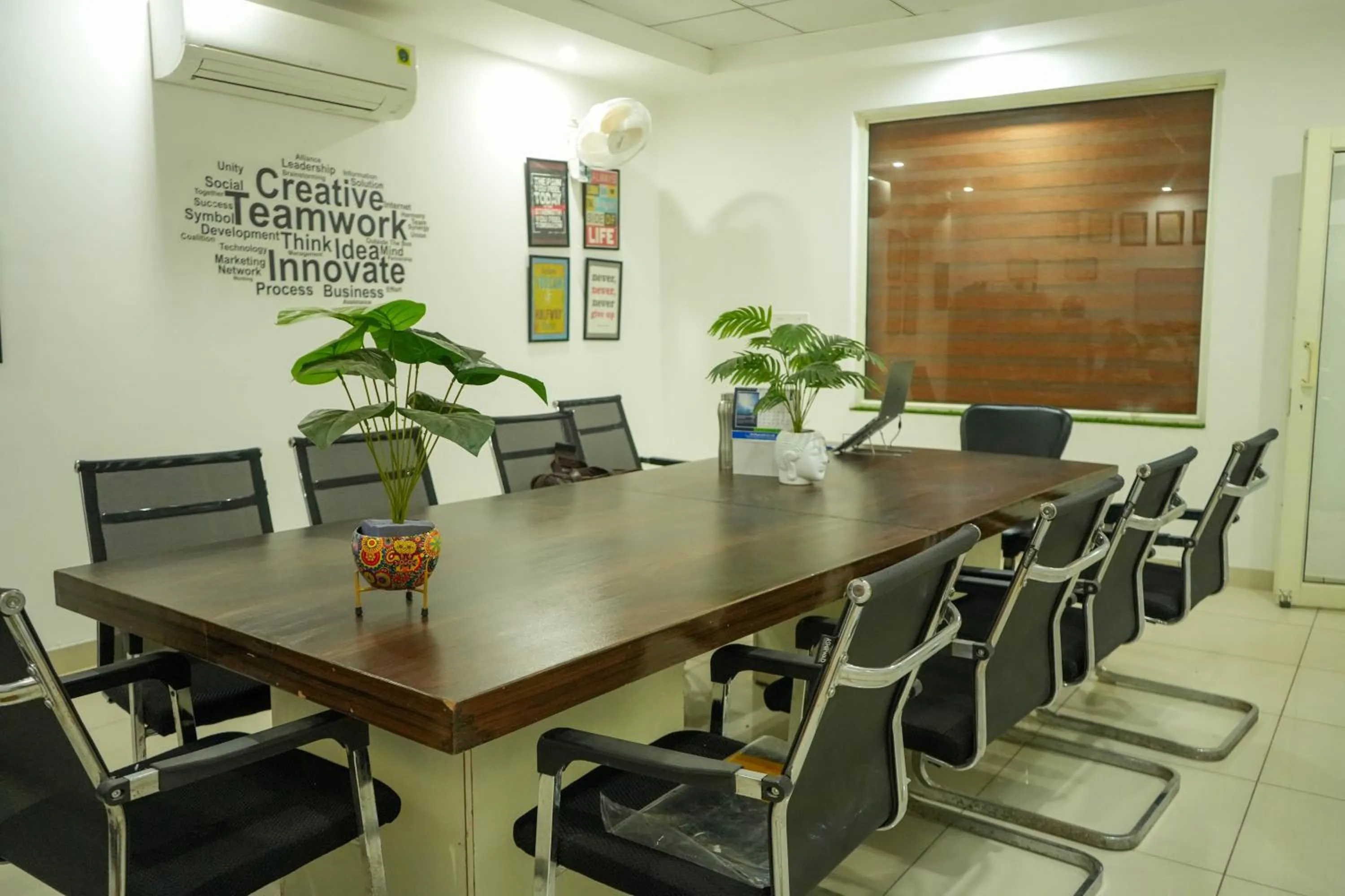 Meeting/conference room in Hotel Red Apple Near Railway Station Chandigarh