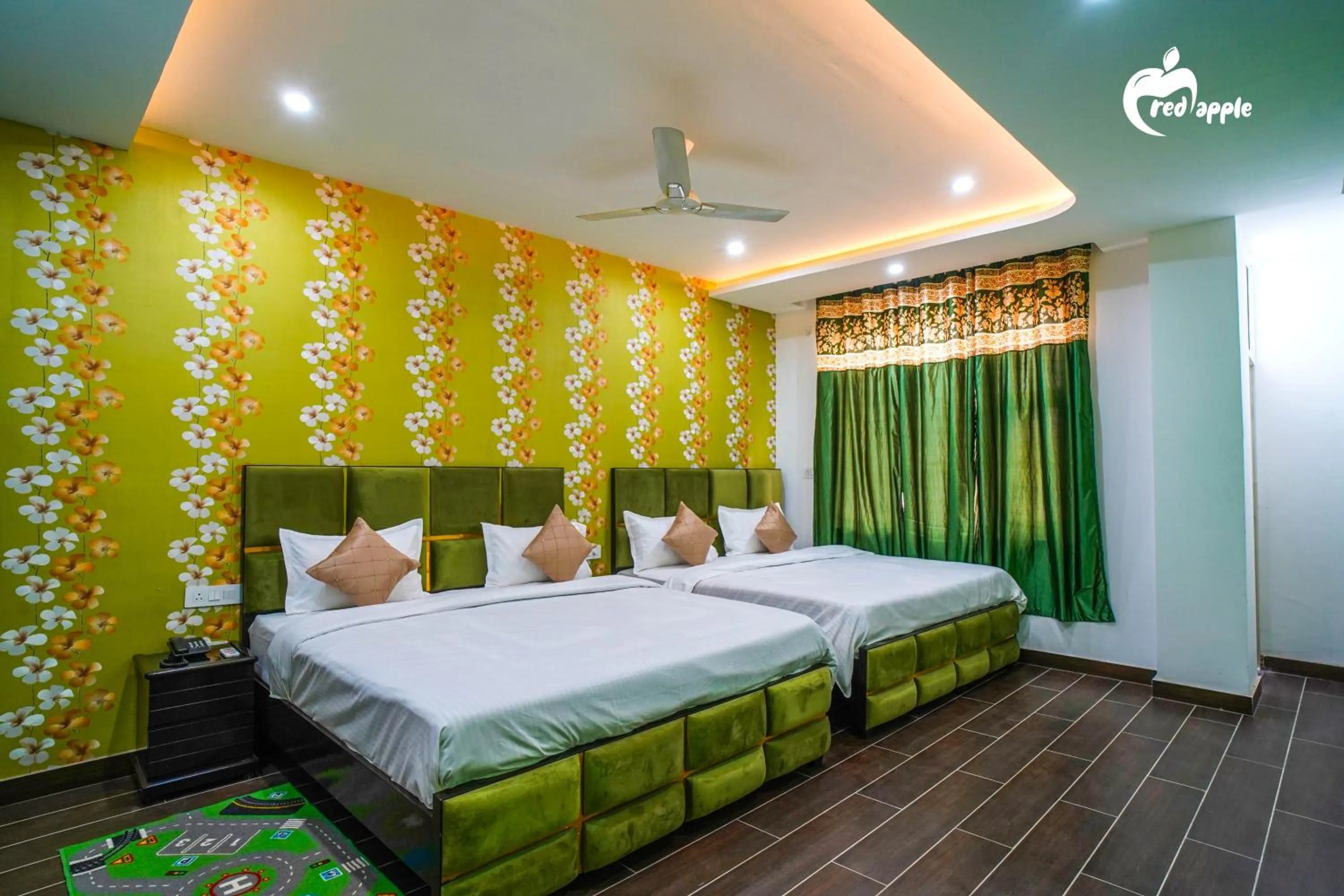 Bed in Hotel Red Apple Near Railway Station Chandigarh