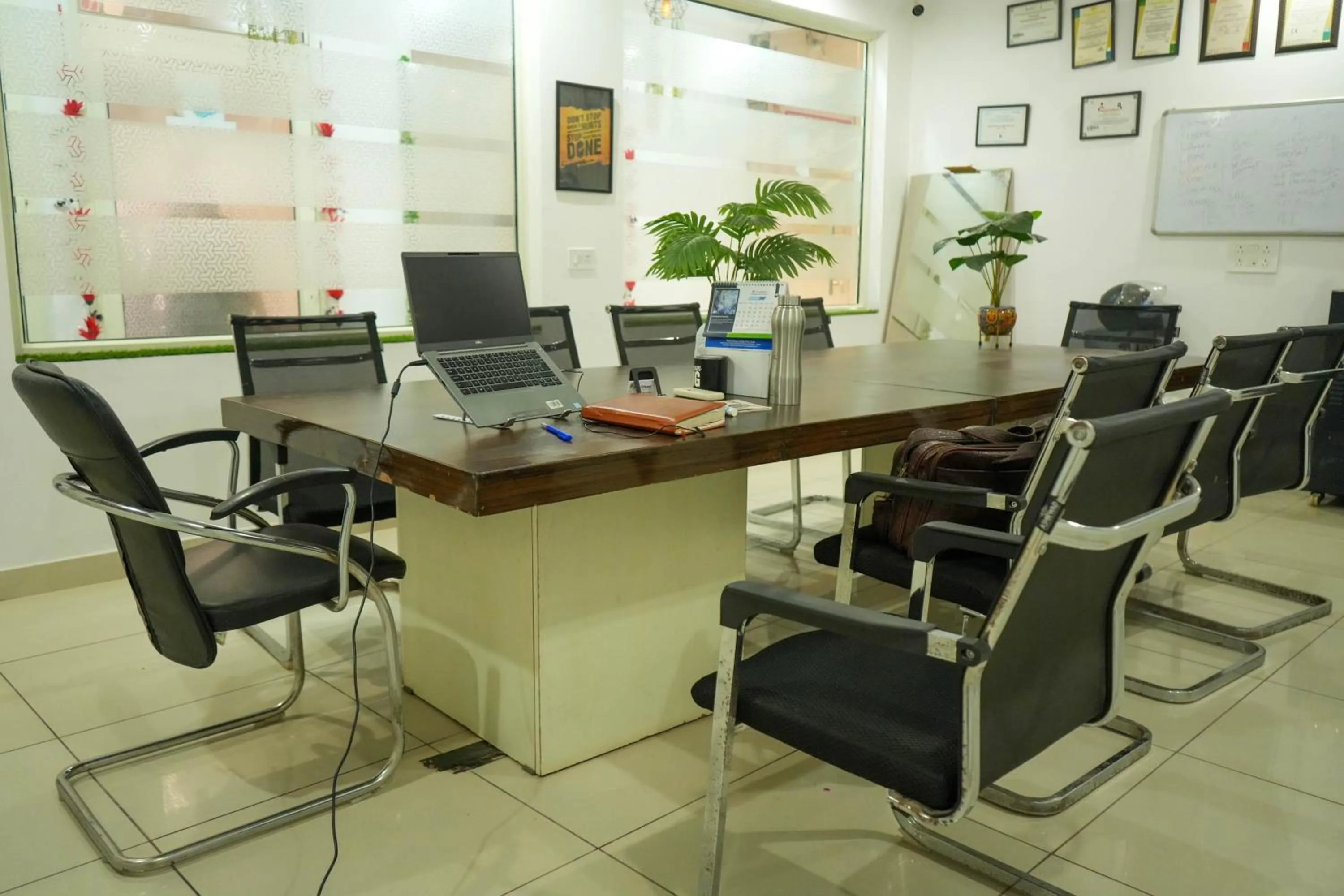 Meeting/conference room in Hotel Red Apple Near Railway Station Chandigarh